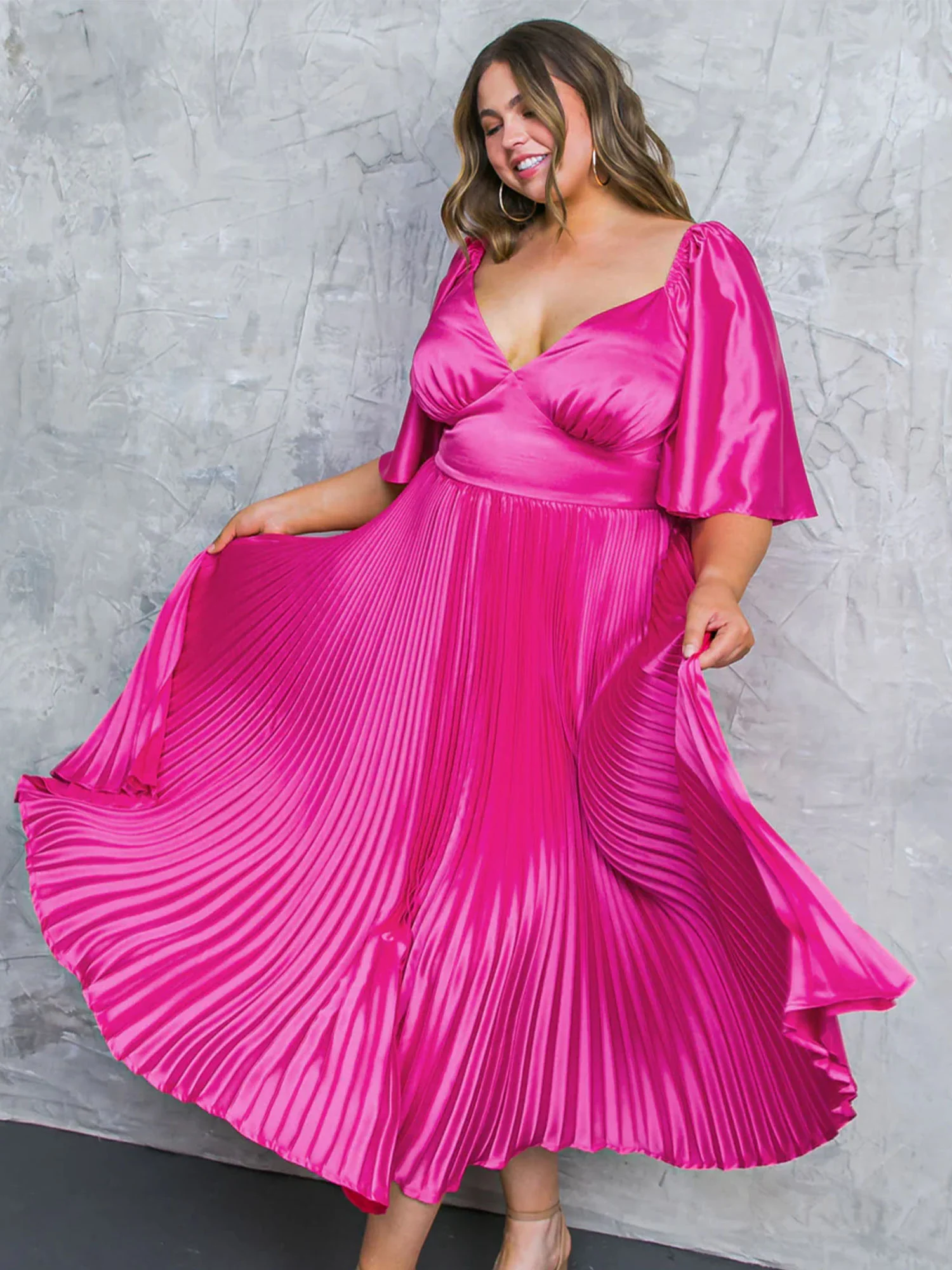 Plus Short Bell Sleeve Pleated Maxi Dress - Image 2