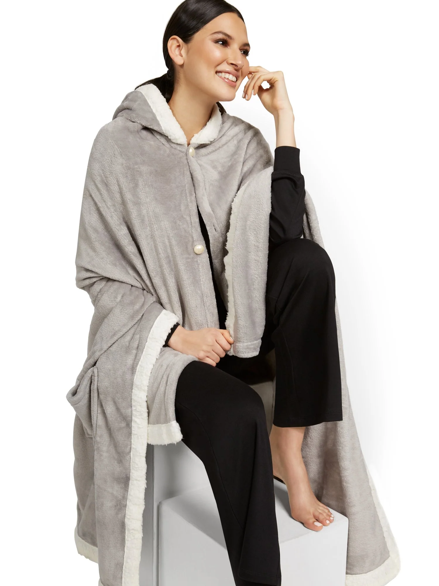 Angel Ultra Plush Snuggle Hoodie Robe - NY&C x Chic Home - Image 10