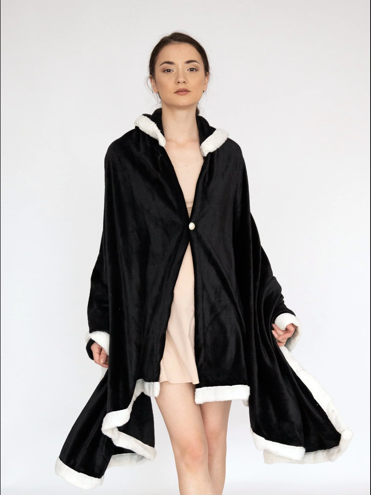 Angel Ultra Plush Snuggle Hoodie Robe - NY&C x Chic Home - Image 3