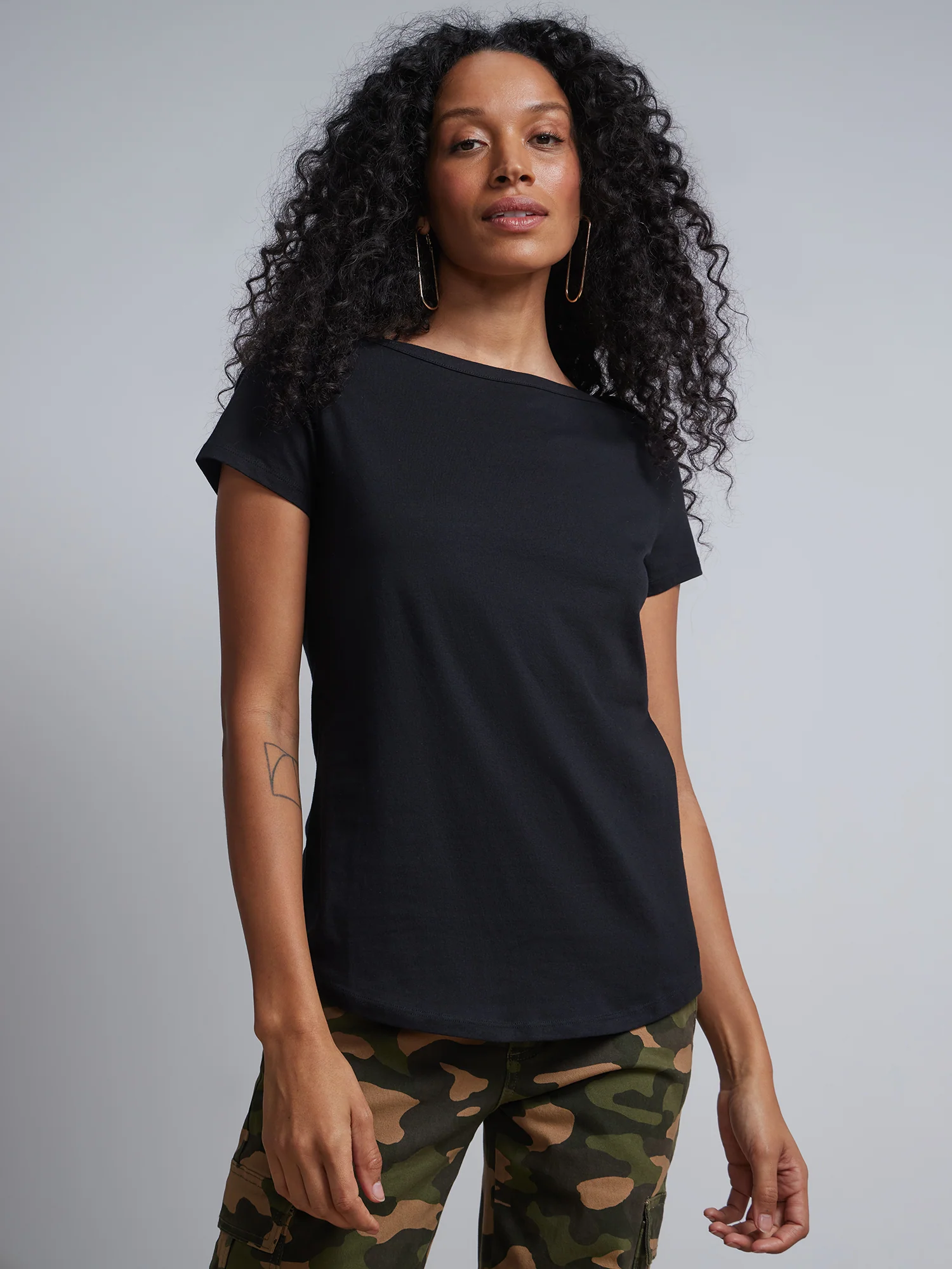 Boat Neck Short Sleeves Basic T-Shirt