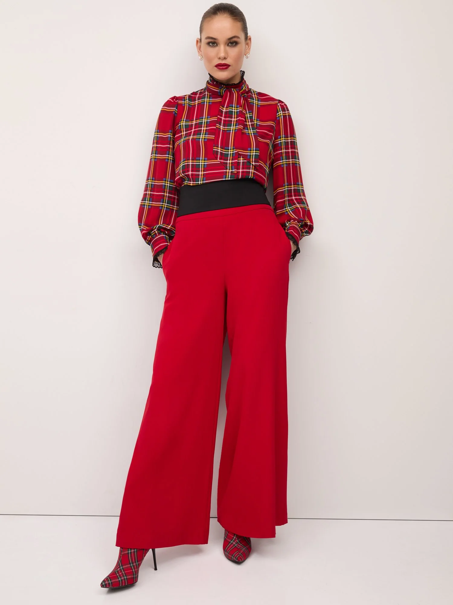 Bow-Back Wide-Leg Pant