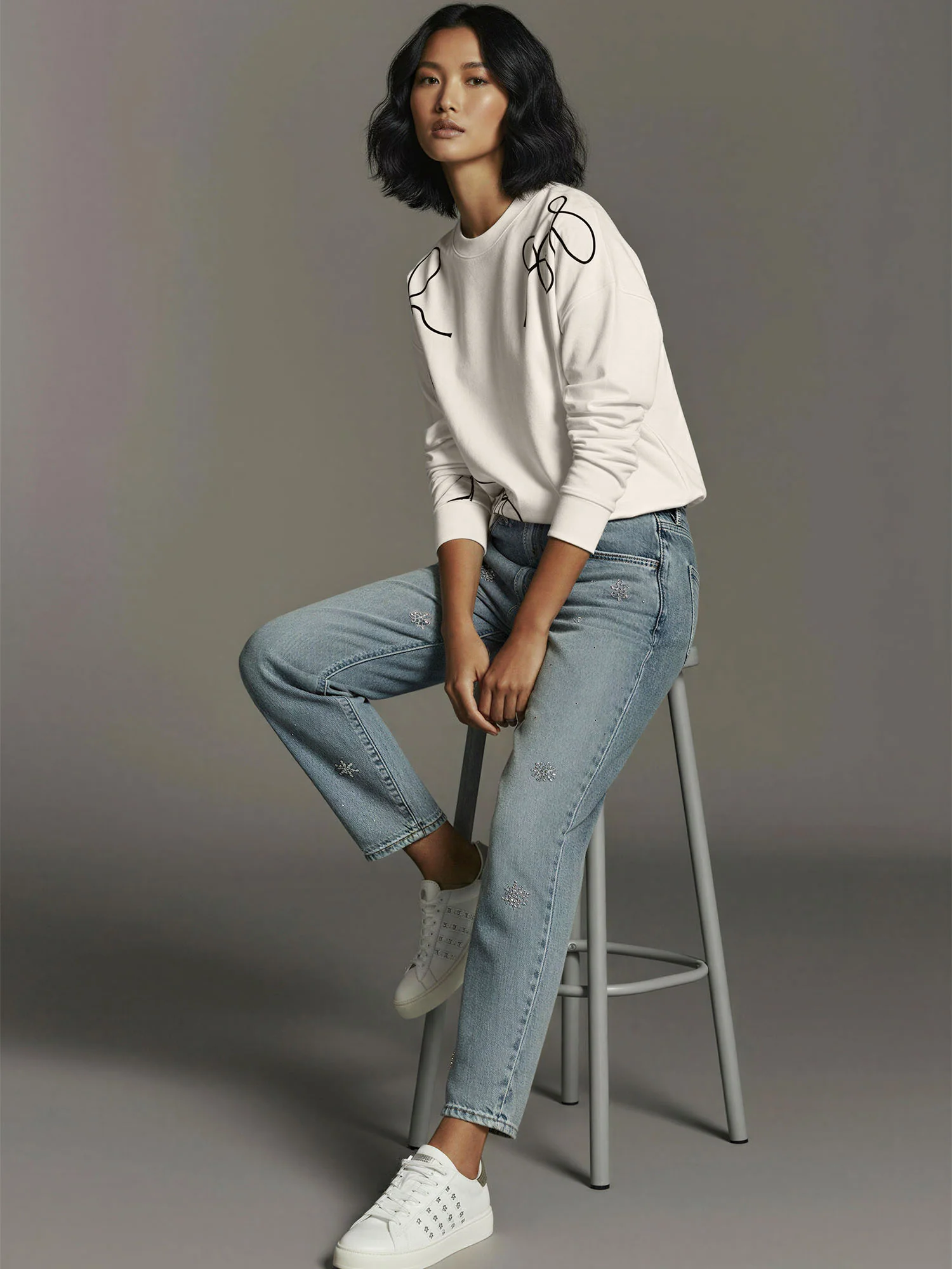 Bow Detail Sweatshirt - Image 3