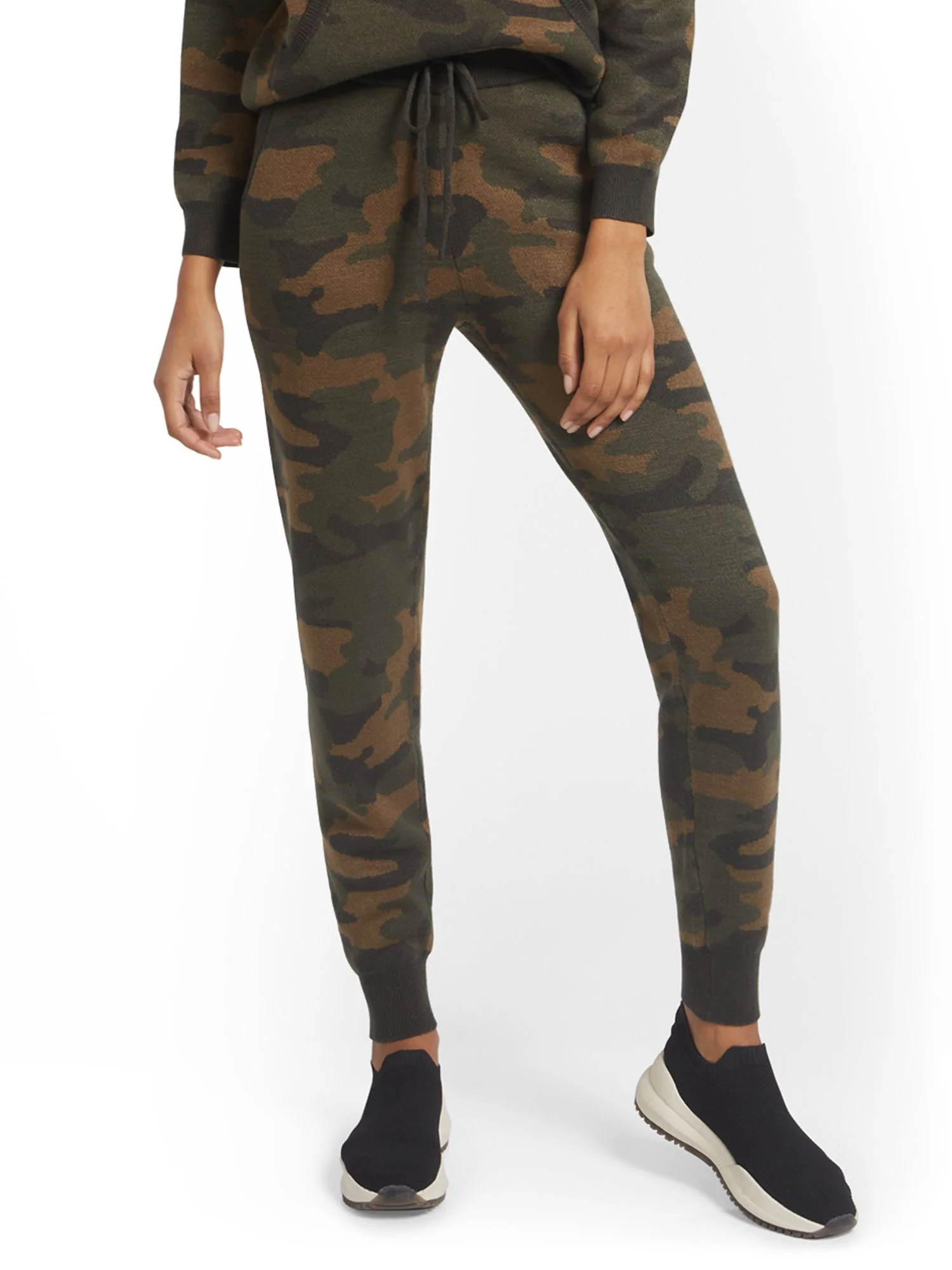Camo-Print Drawstring-Tie Sweater Jogger Pant