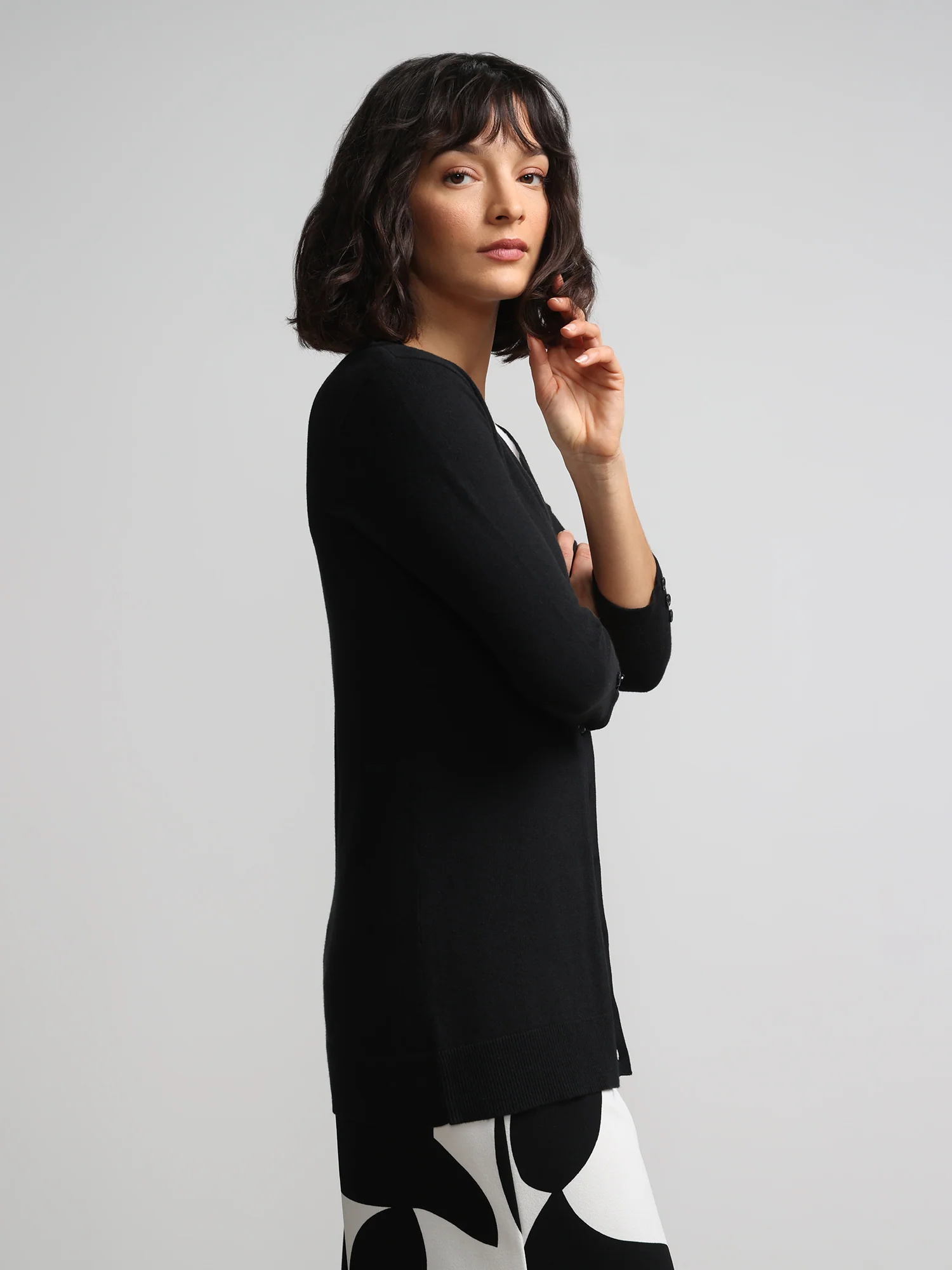 Chelsea V-Neck Long Cardigan - Image 2