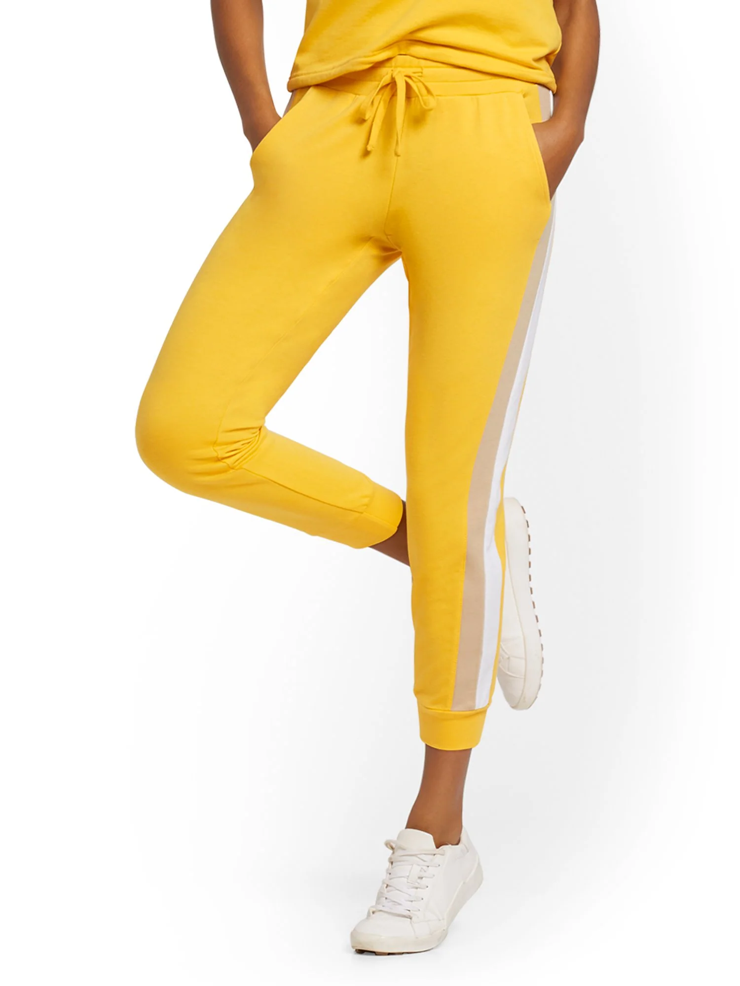 Colorblock Capri Jogger Pant - Image 5