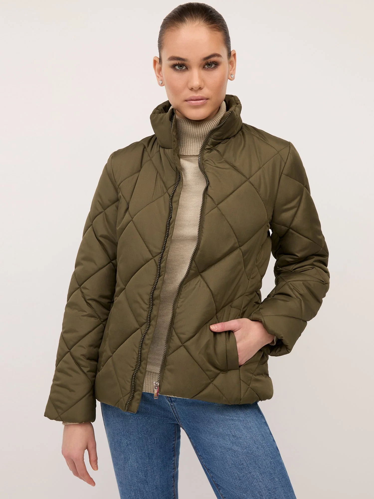 Diamond-Quilted Puffer Jacket - Image 8