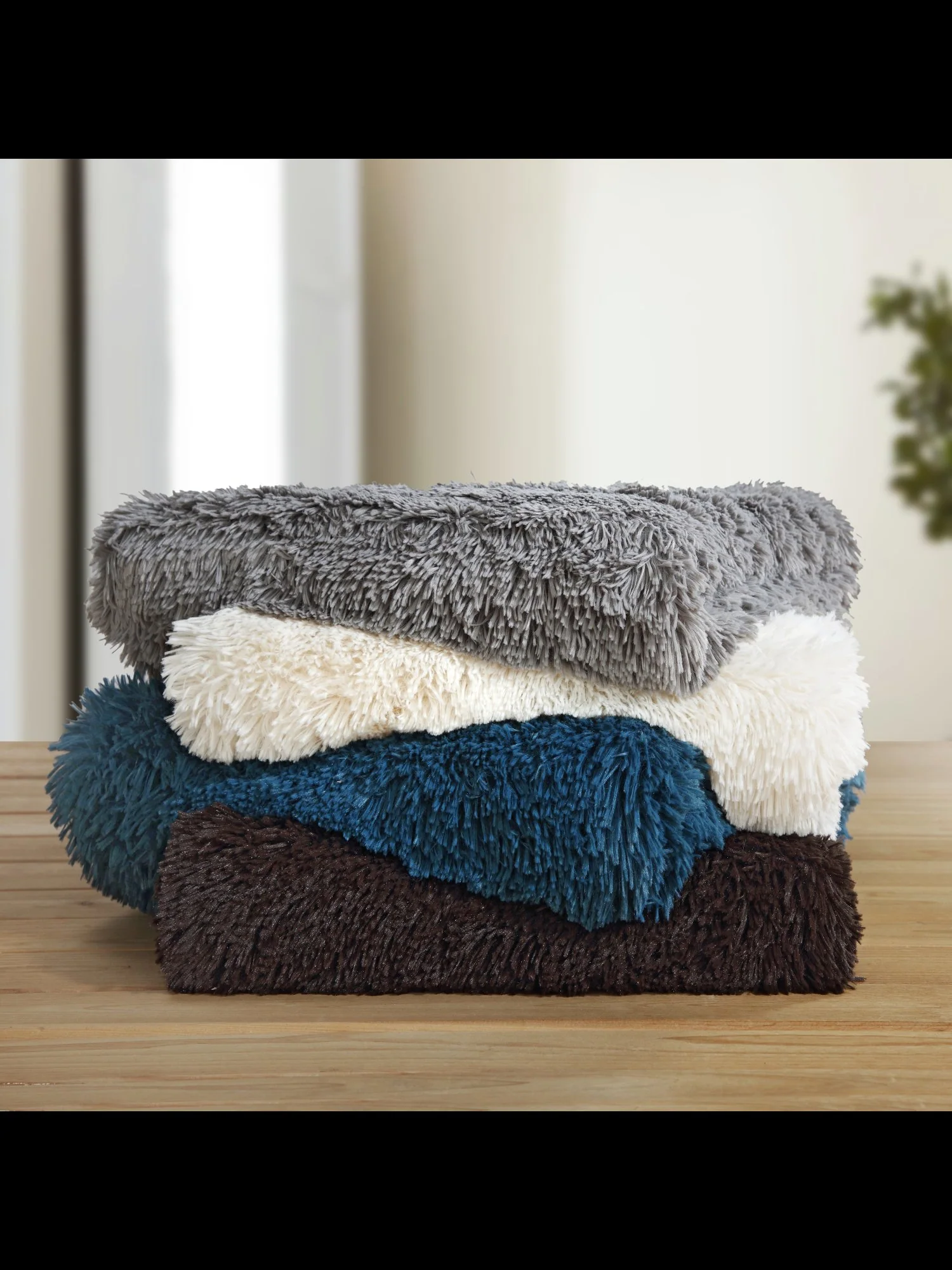 Elana Ultra Plush Faux-Fur Throw Blanket - NY&C x Chic Home - Image 3