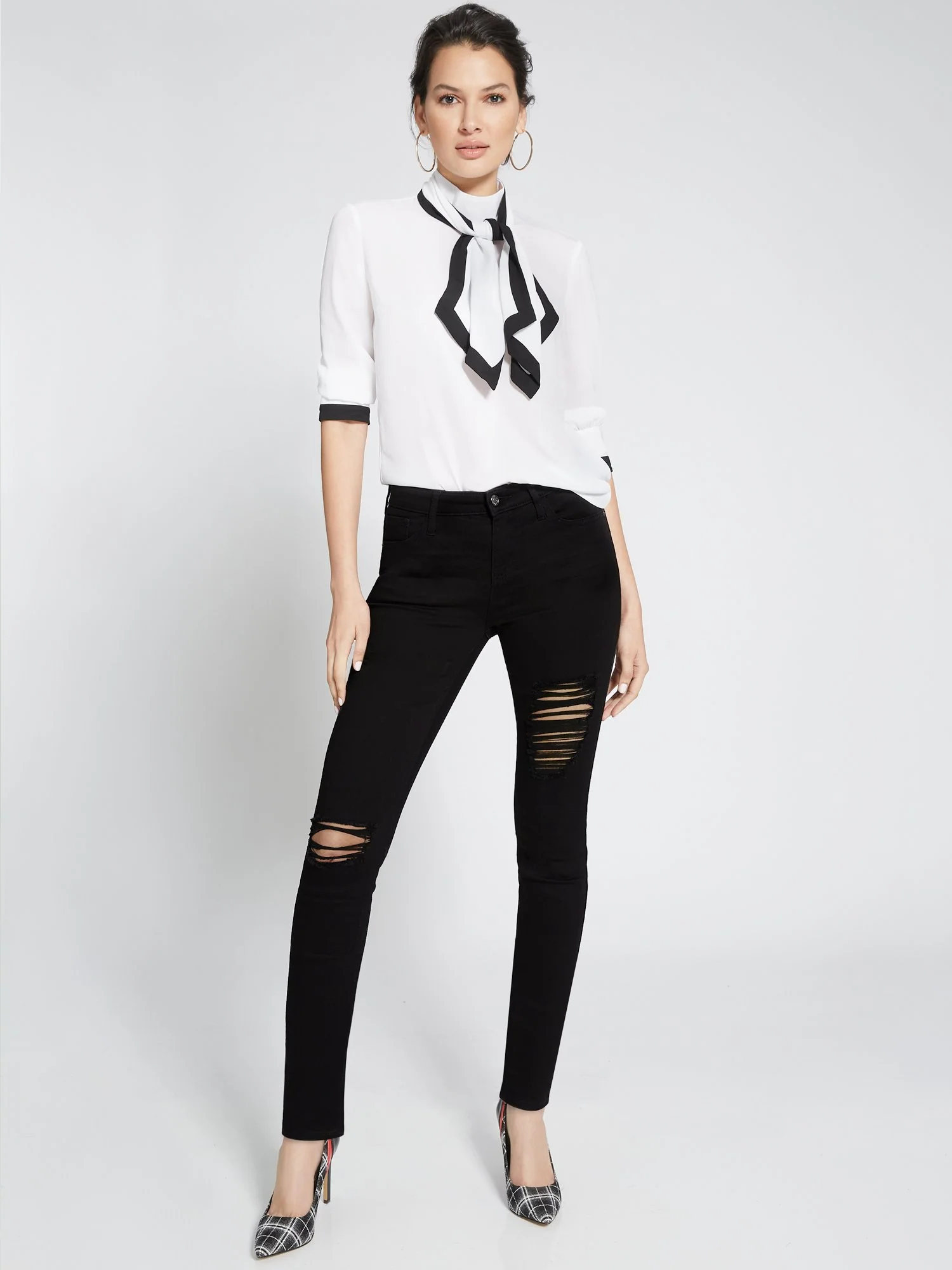 Essential Mid-Rise Super-Skinny Jeans - Black - Image 5