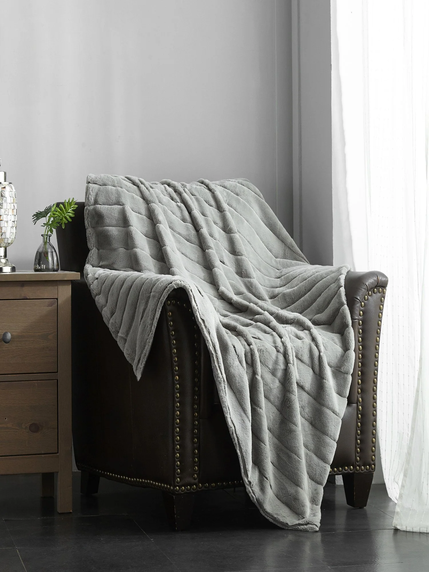 Faux-Fur Throw Blanket - NY&C x Chic Home