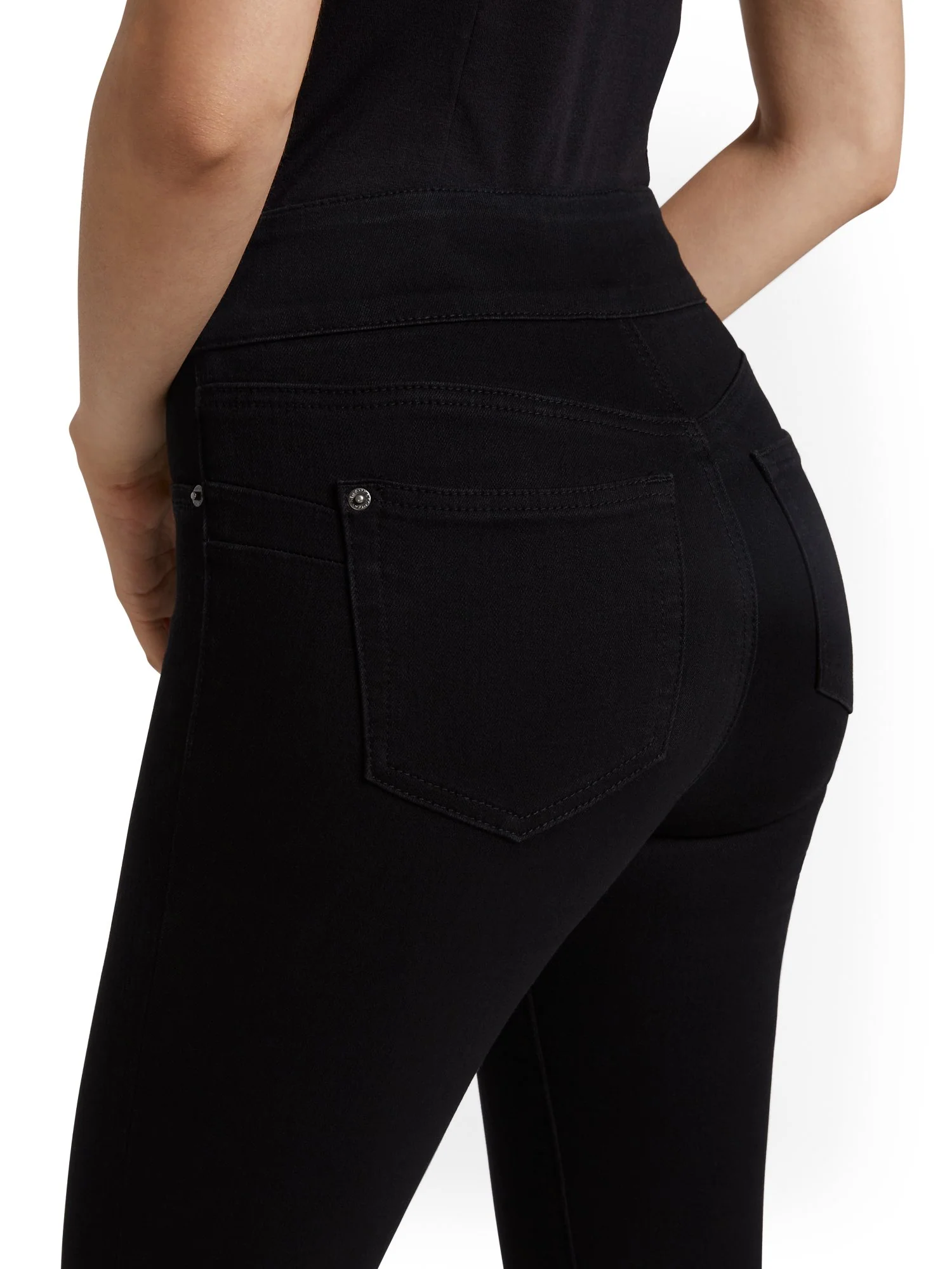 Feel Good High-Waisted No-Gap Pull-On Super-Skinny Jeans - Black - Image 5