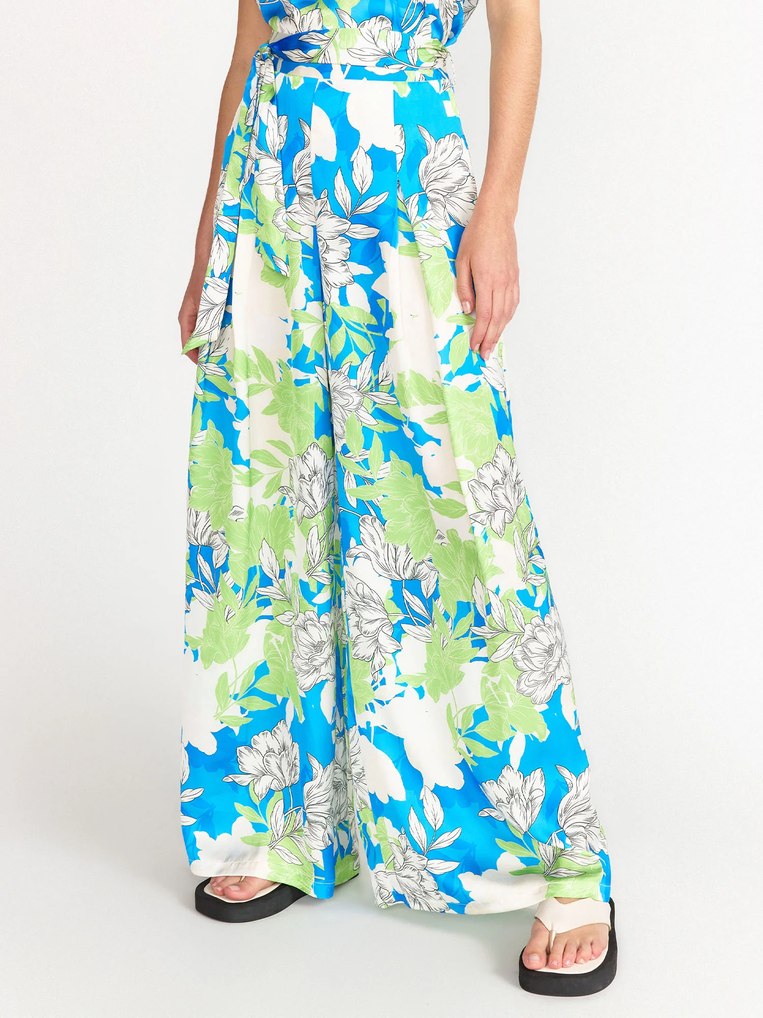 Flying Tomato Floral Print Wide-Leg Satin Pant - Brands We Love