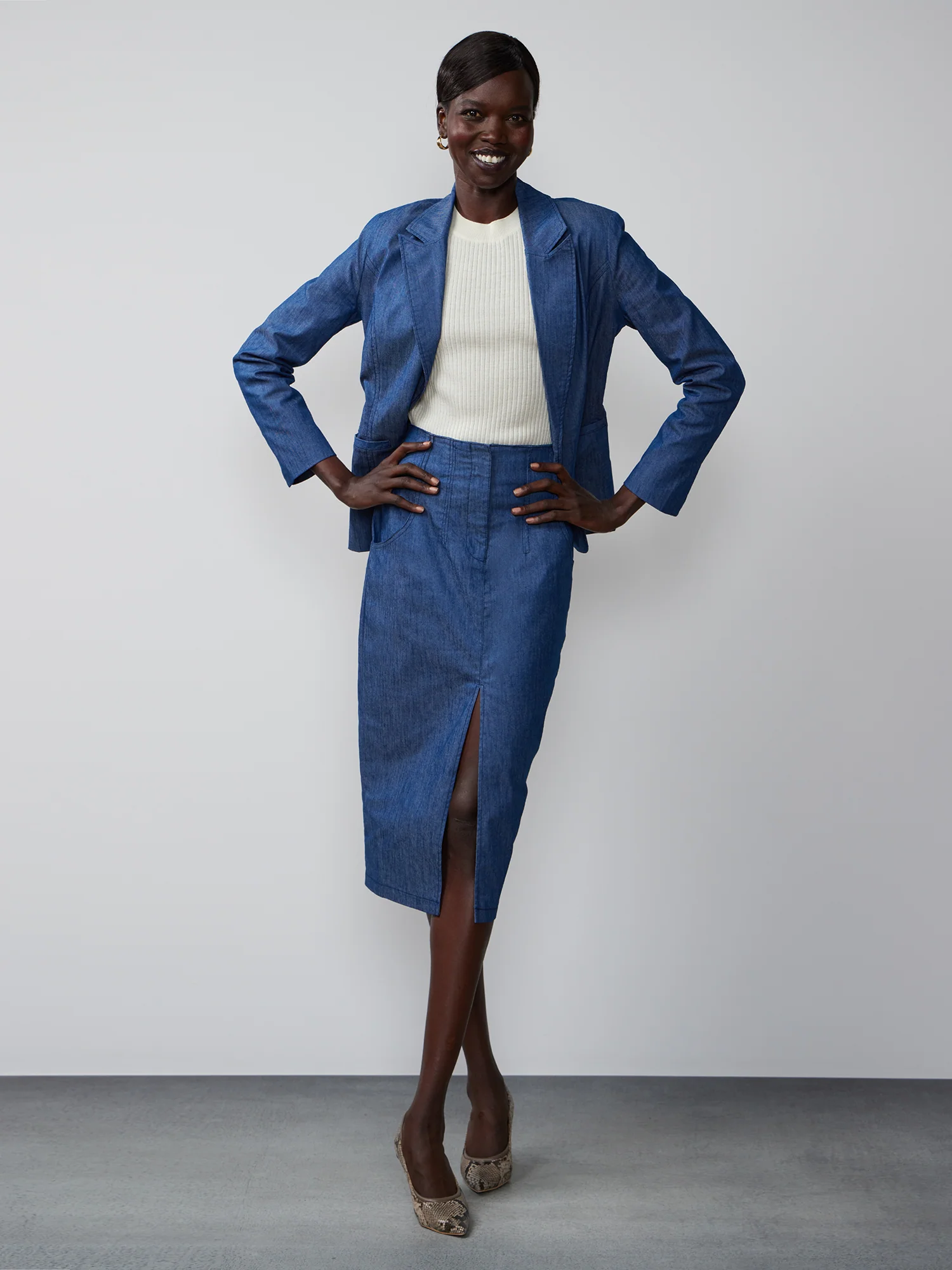 High Rise Front Slit Seamed Skirt - Image 4