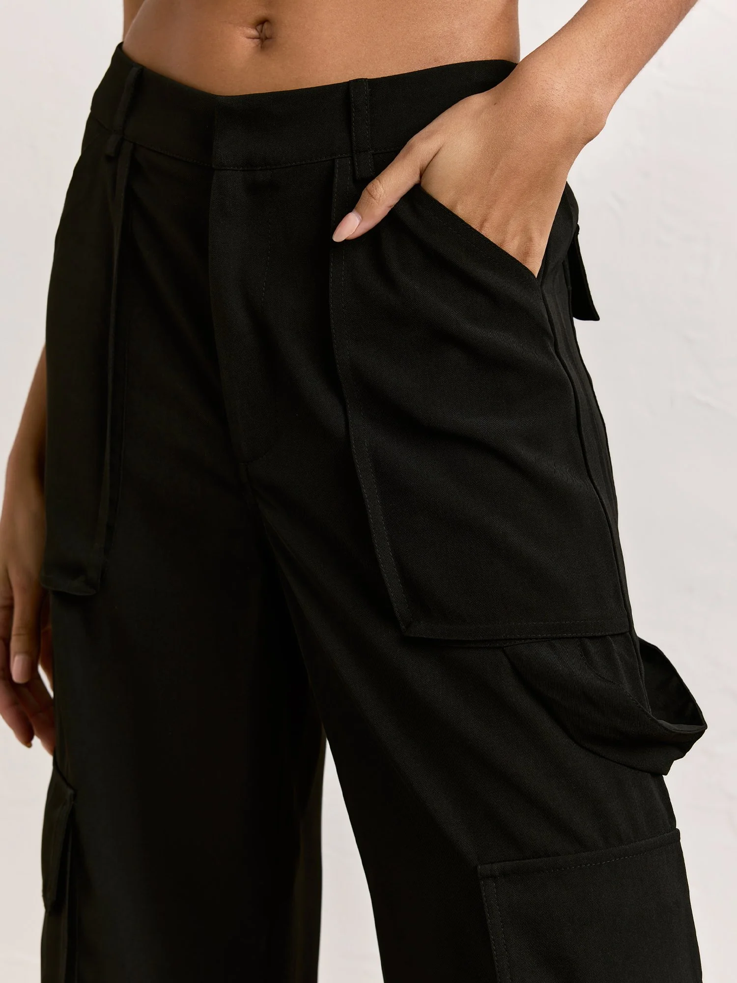 High Waist Woven Cargo Pant - Aaron & Amber - Image 4