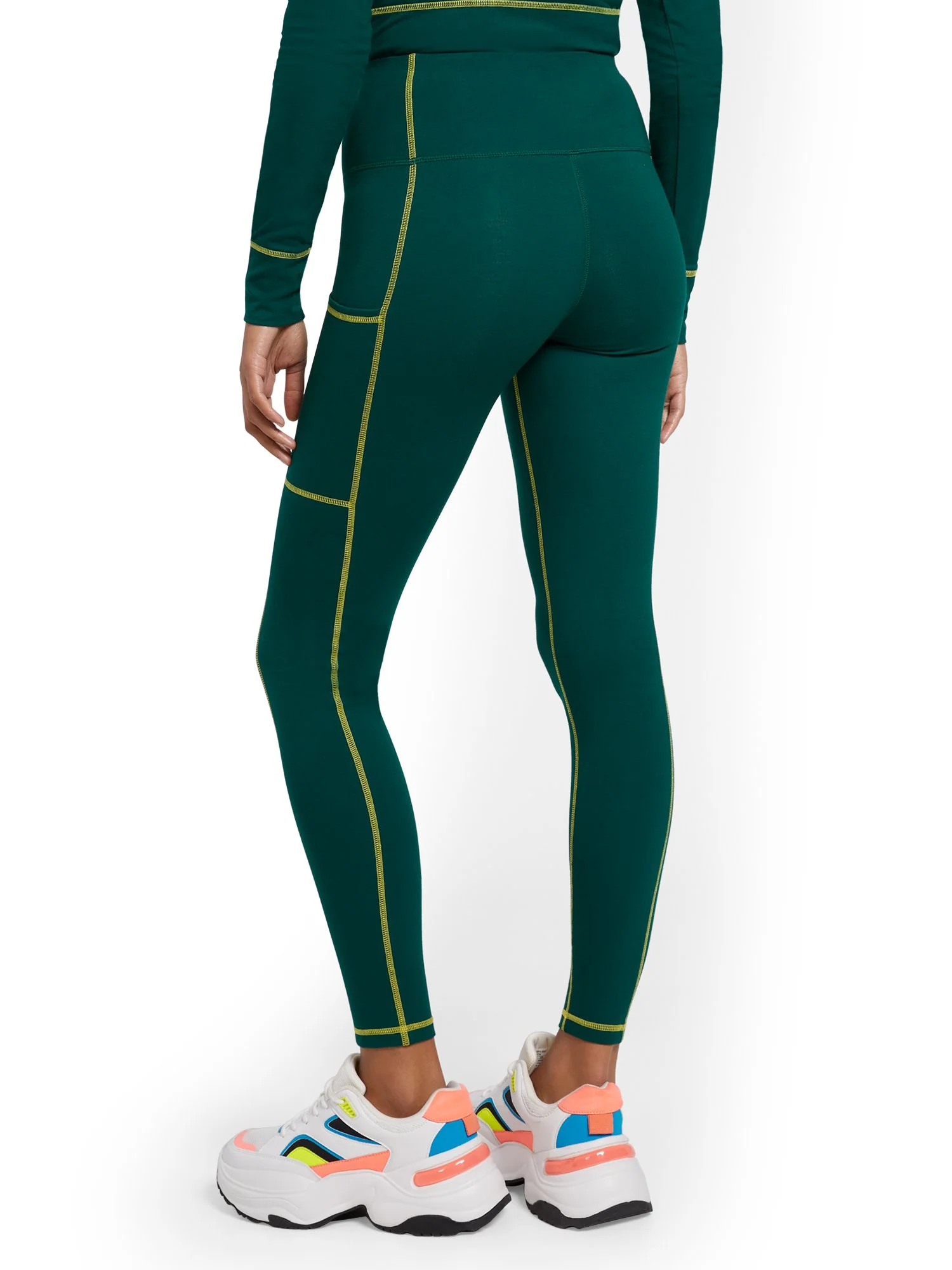 High-Waisted Contrast Pocket Legging - Image 3