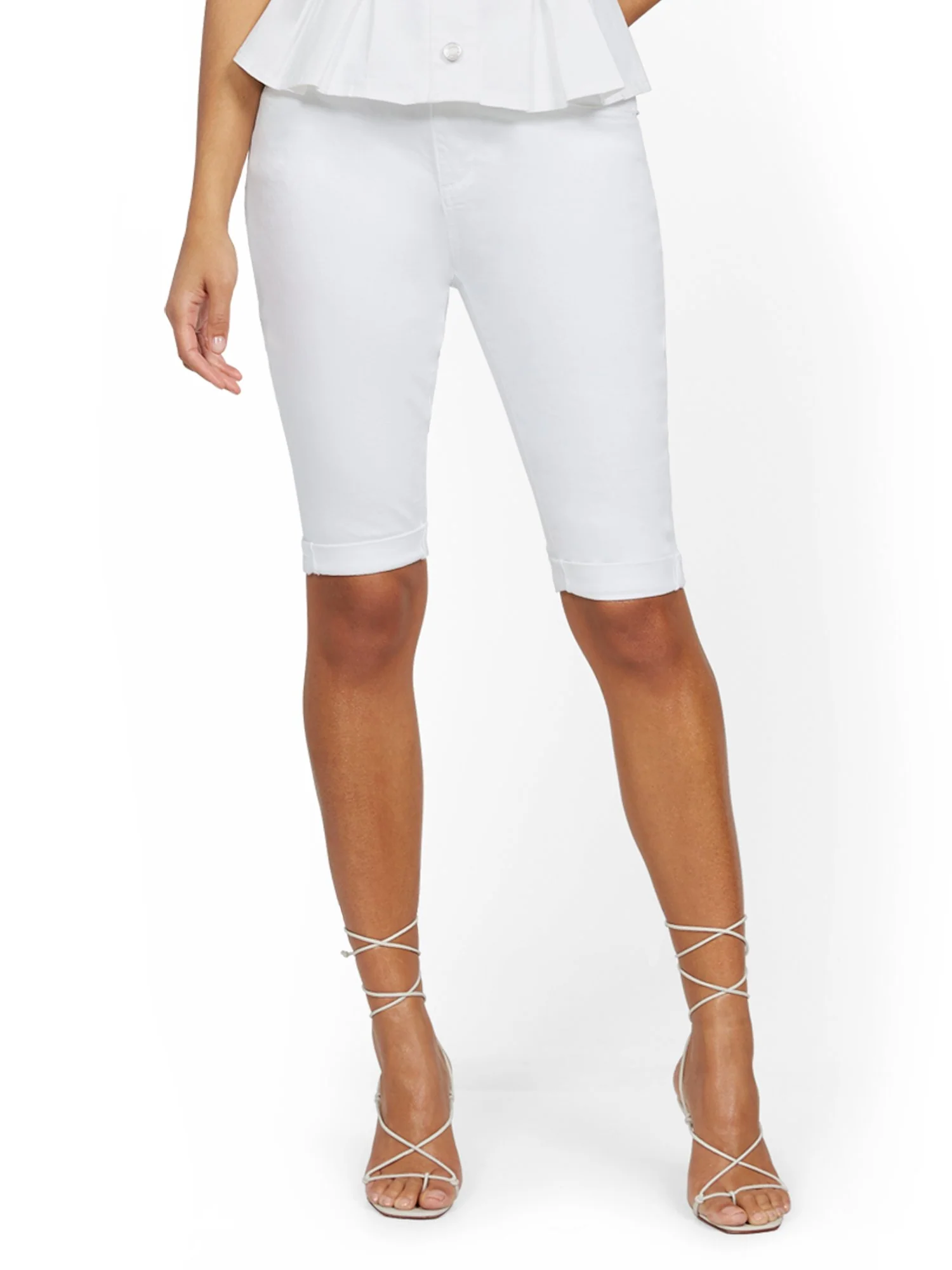 High-Waisted Curvy Boyfriend 13-Inch Bermuda Short - White