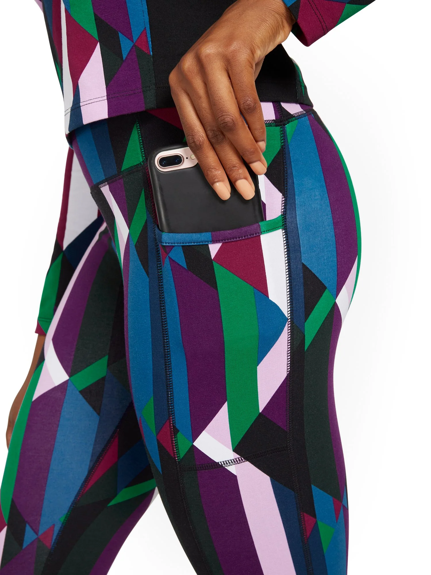 High-Waisted Geometric-Print Pocket Legging - Image 4