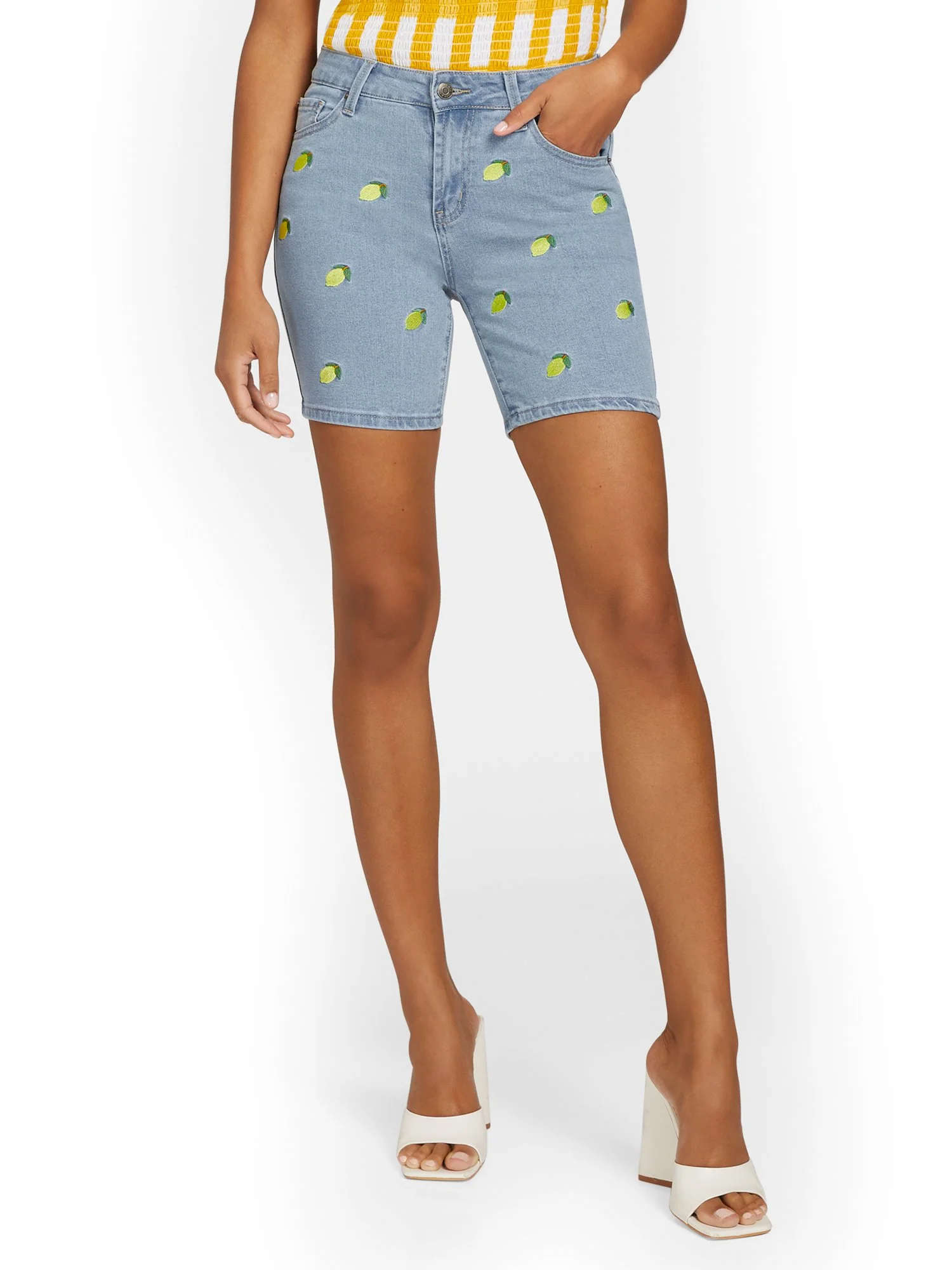 High-Waisted Lemon-Print Denim 9-Inch Short - Image 2