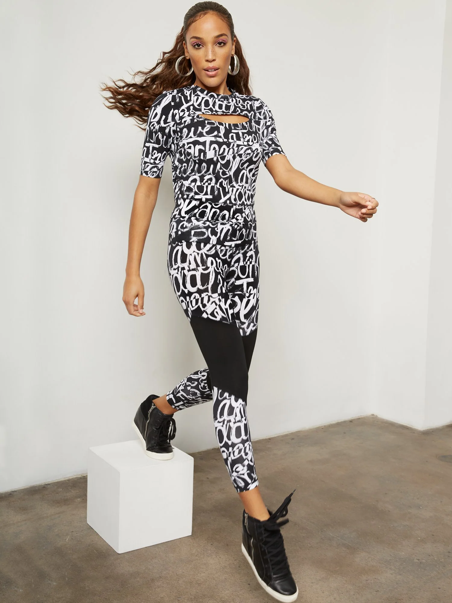 High-Waisted Pocket Capri Legging - Scripted