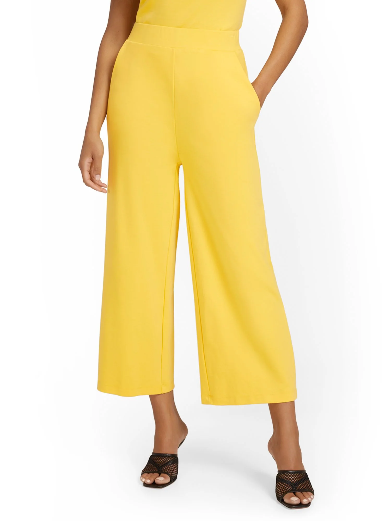 High-Waisted Pull-On Wide-Leg Capri Pant - City Knits - Image 11