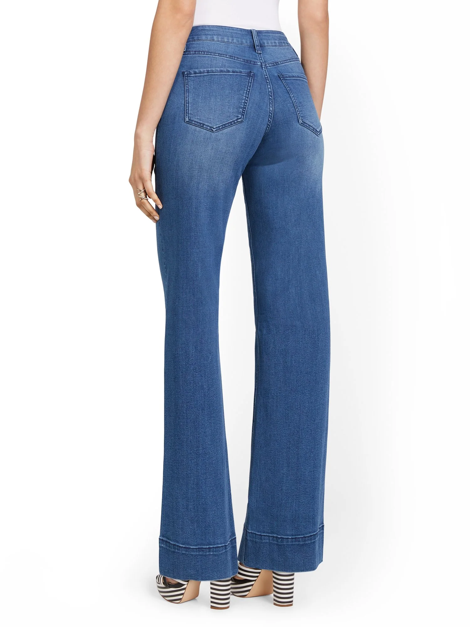 High-Waisted Seamed Hem Wide-Leg Jeans - Image 3