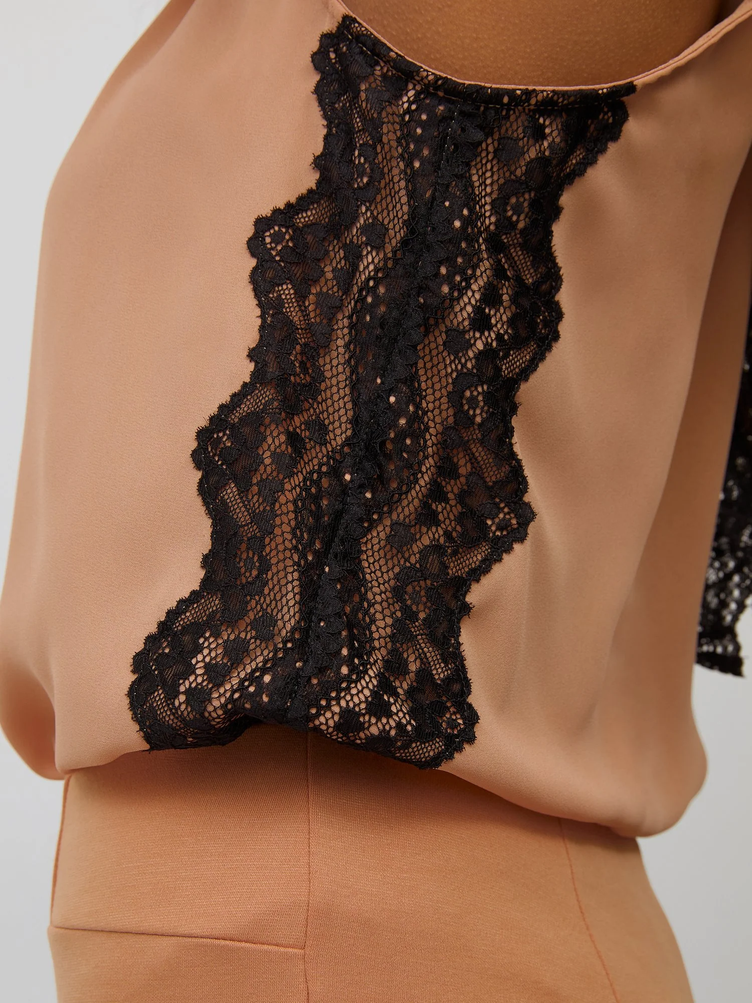 Lace-Trim Halterneck Blouse - Image 4