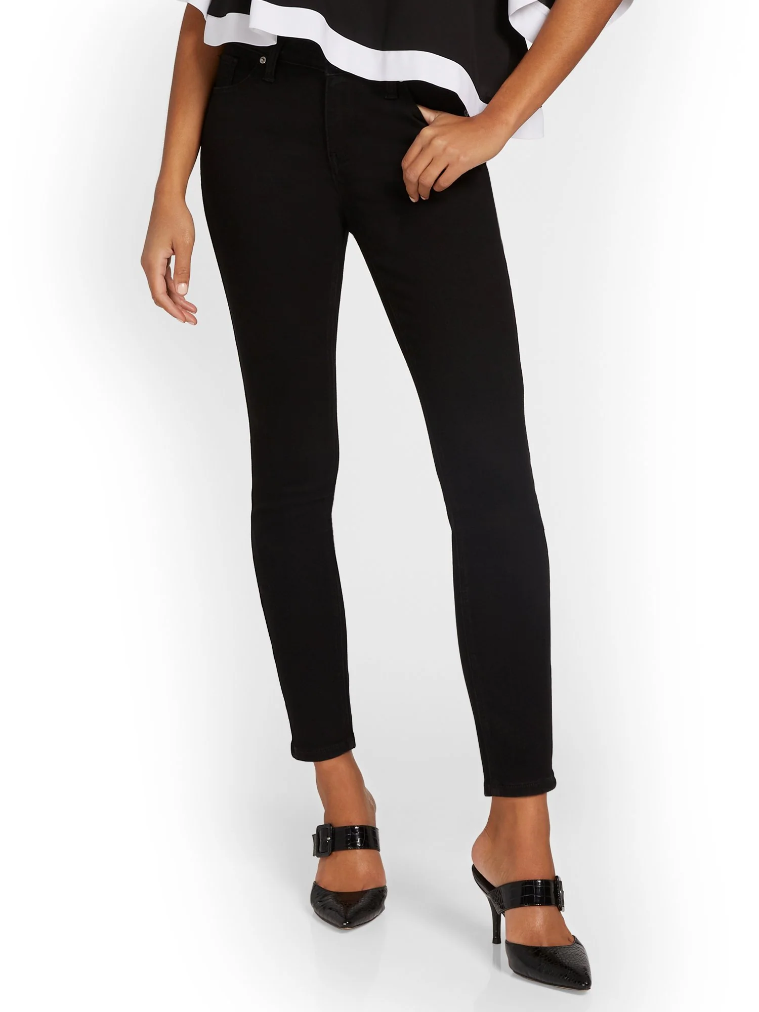 Lexi Mid-Rise Super-Skinny Ankle Jeans - Black