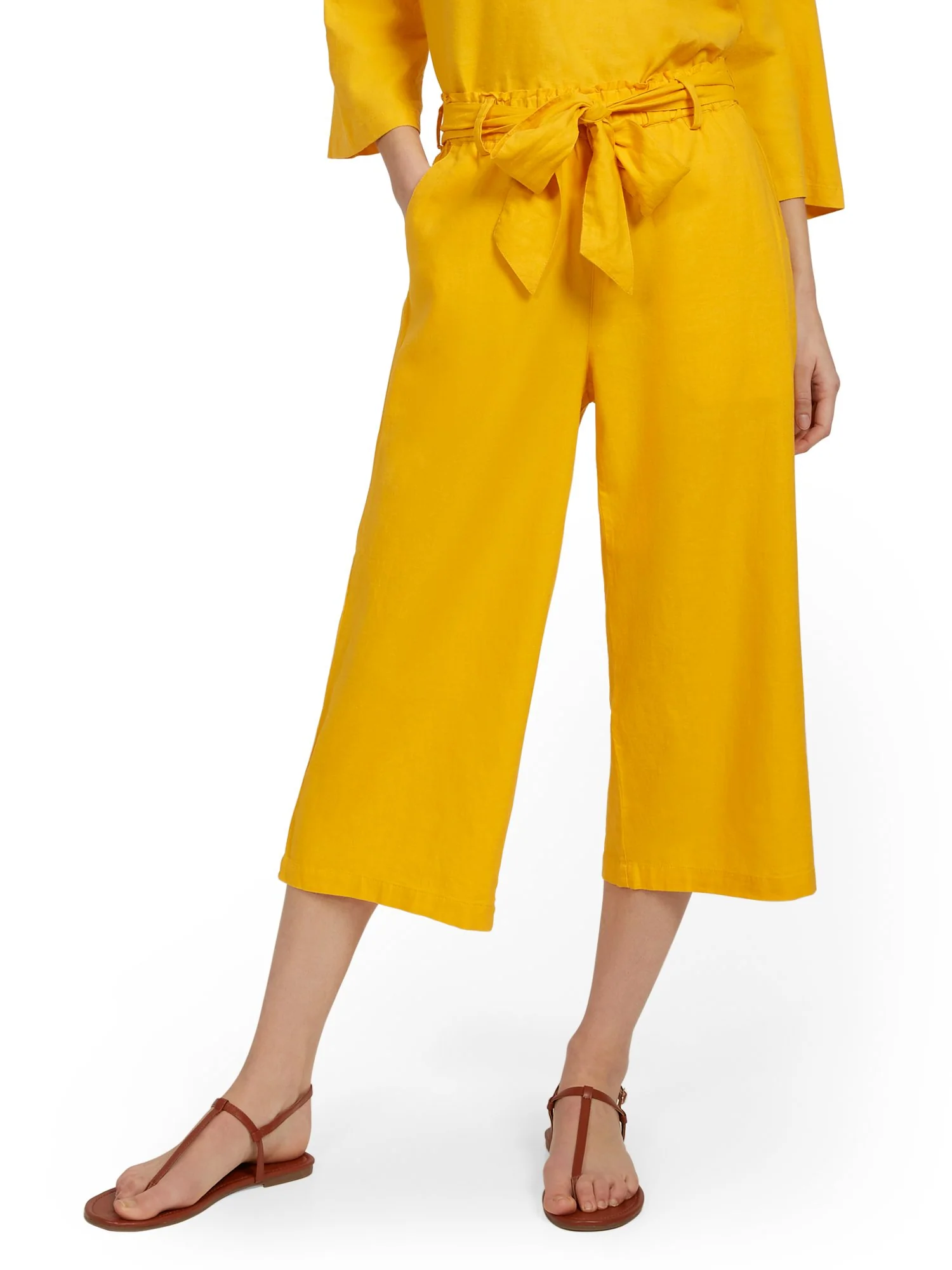 Linen-Blend High-Waisted Paperbag Wide-Leg Capri Pant - Image 5