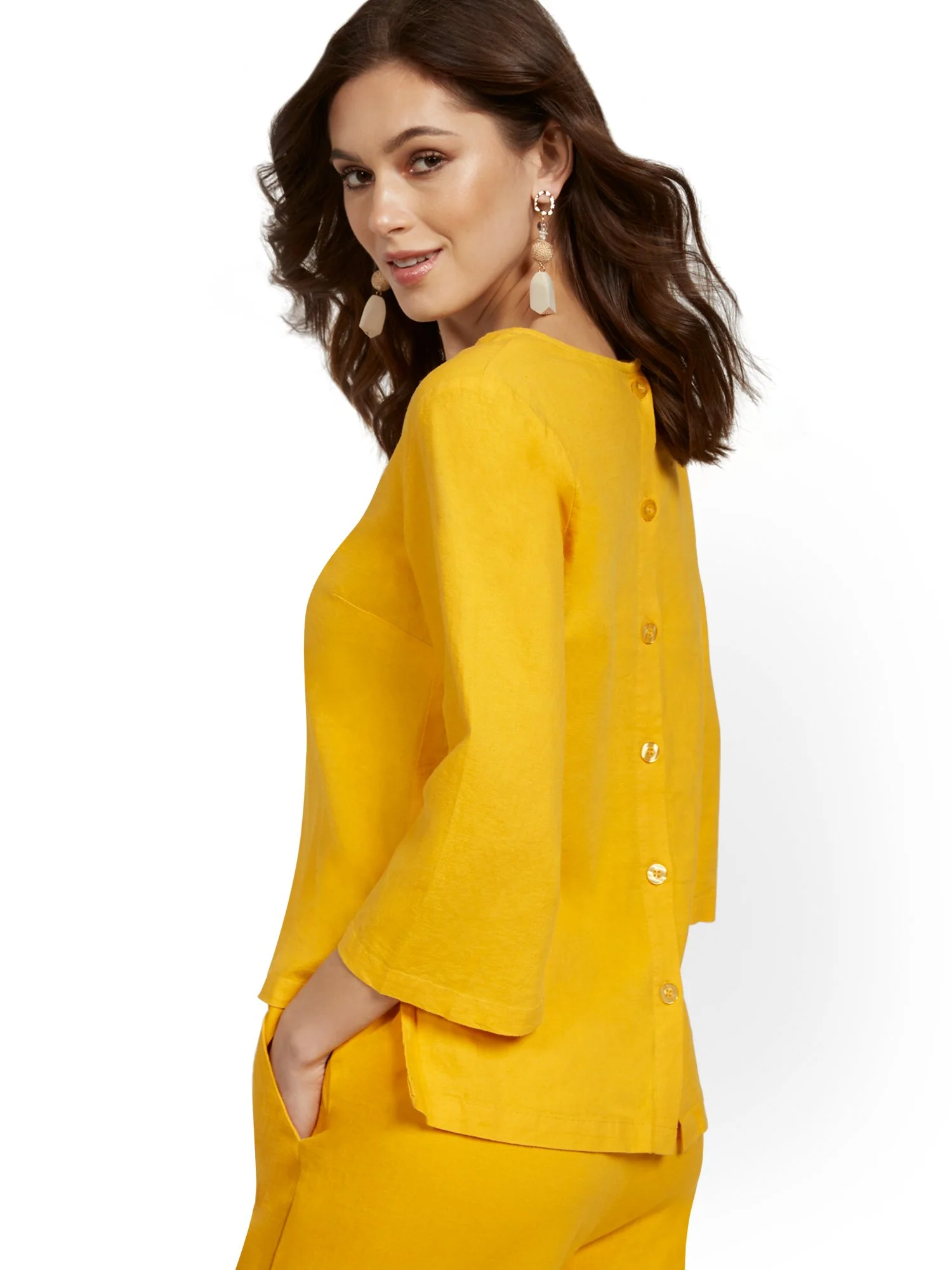 Linen-Blend V-Neck Button-Back Top - Image 11