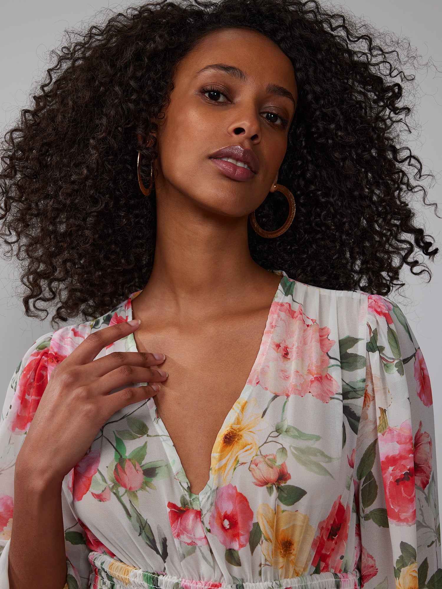 V-Neck Smocked Bodice Floral Blouse - Image 4
