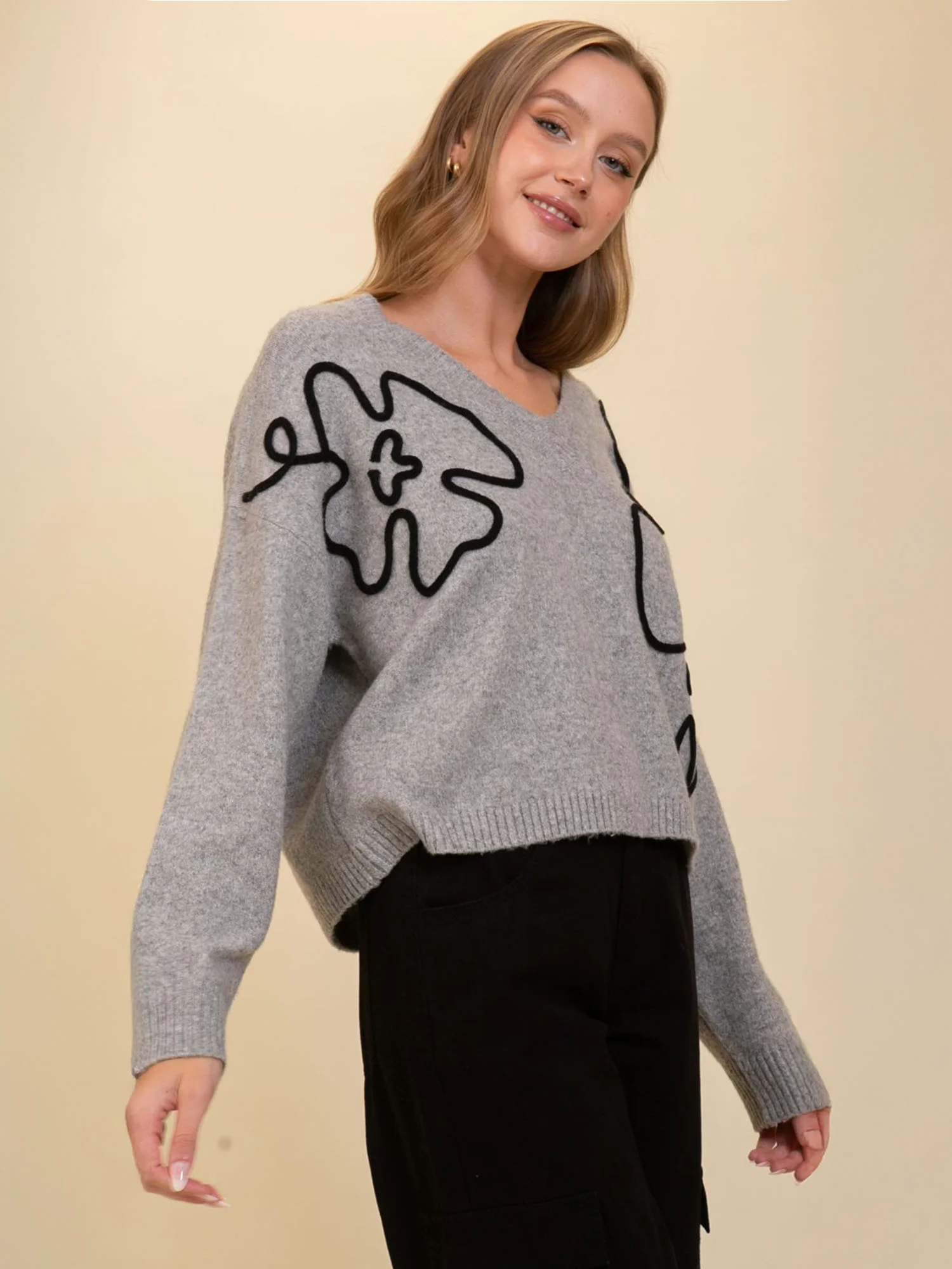 Long Sleeves V-Neck Embroidered Flower Sweater - Image 3