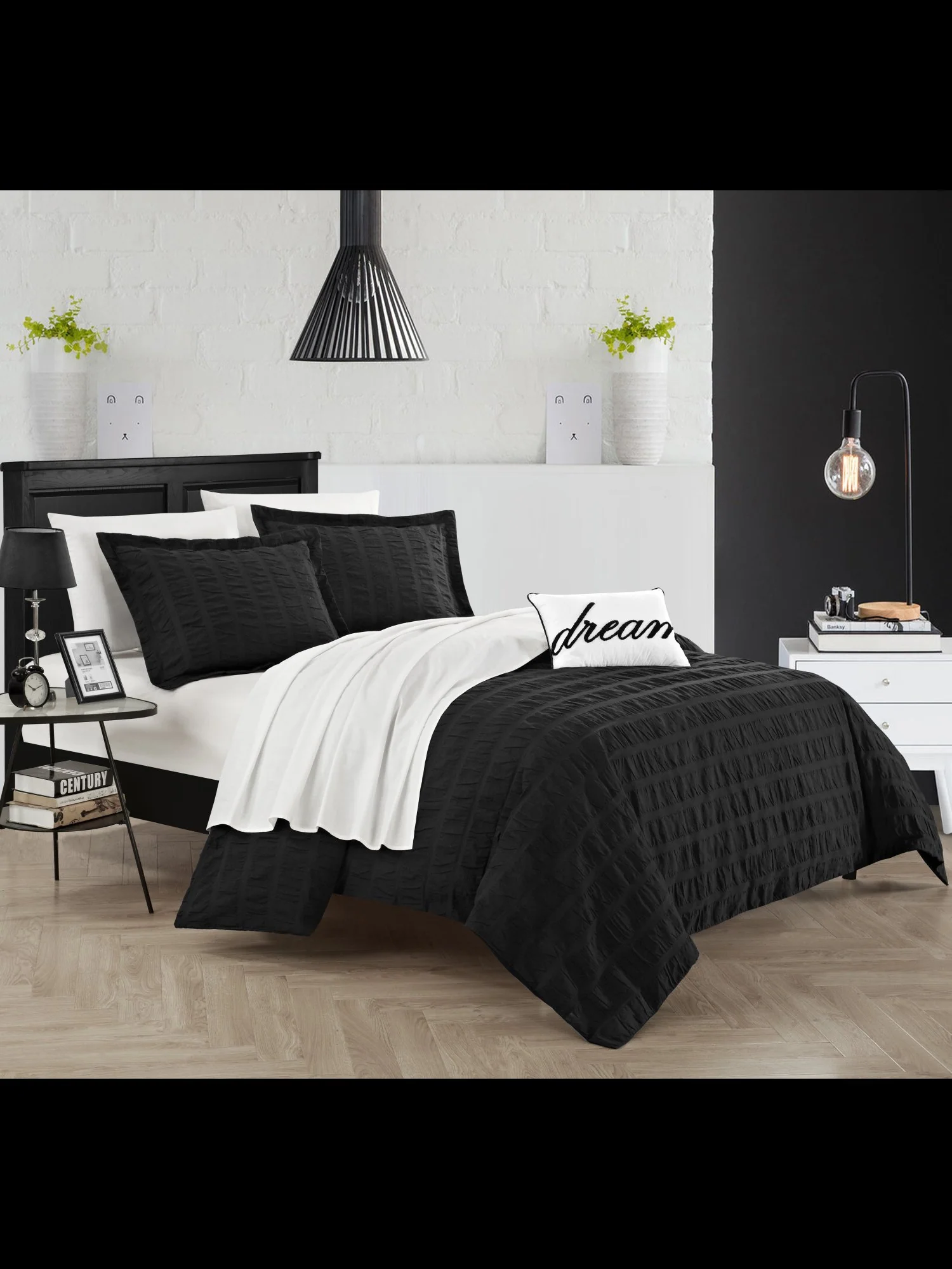 Millbury Queen-Size 4-Piece Duvet Set - NY&C x Chic Home