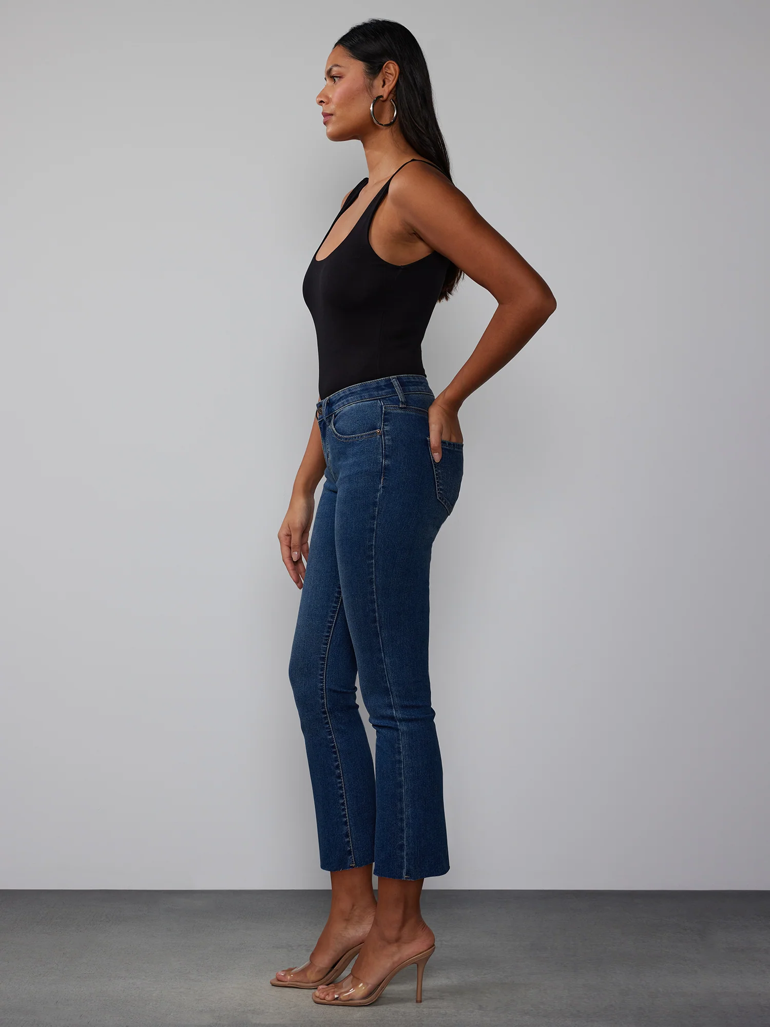 Mid Rise Raw Hem Kick Crop Jeans - Image 2