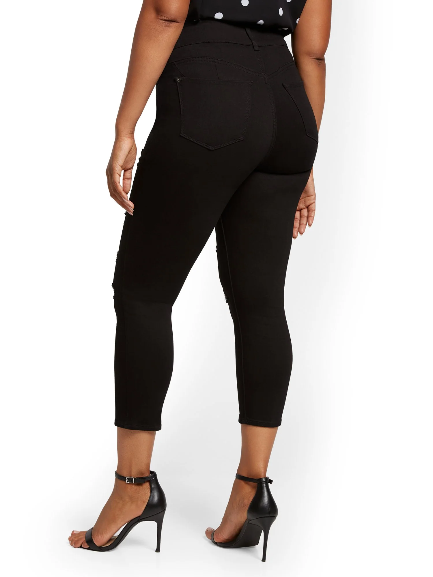 Mya Curvy High-Waisted Sculpting No Gap Super-Skinny Capri Jeans - Black - Image 3