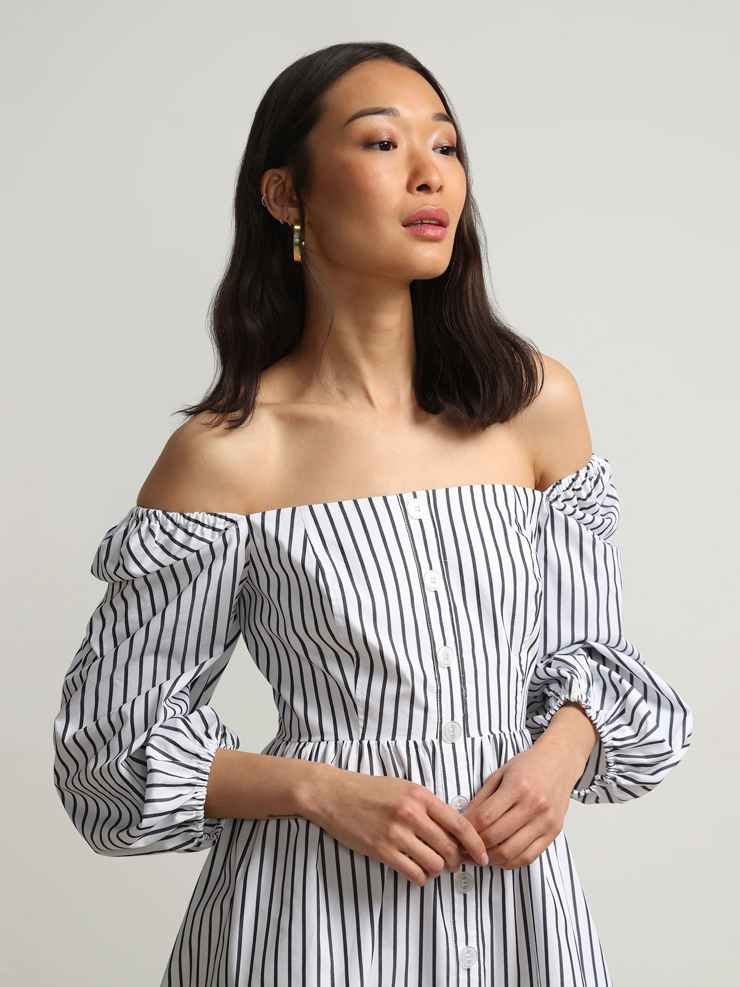 Off-The-Shoulder Pinstripe Puff-Sleeve Dress - Image 4