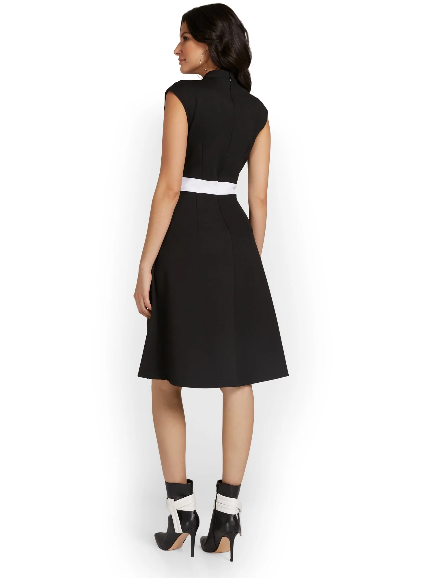 Petite Contrast Flare Dress - Superflex - Image 3