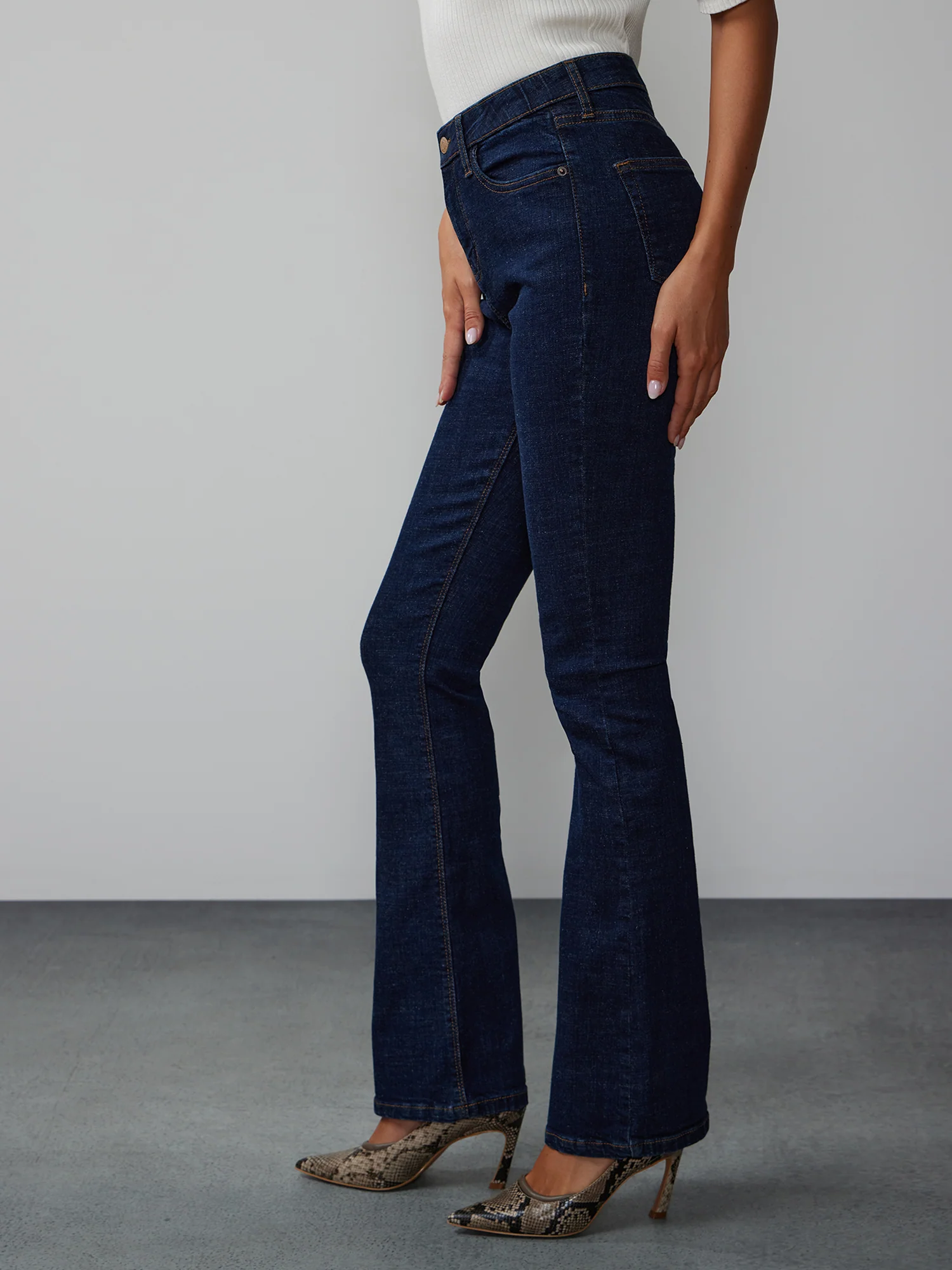 Petite Essential High-Waisted Bootcut Jeans - Dark Wash - Image 2