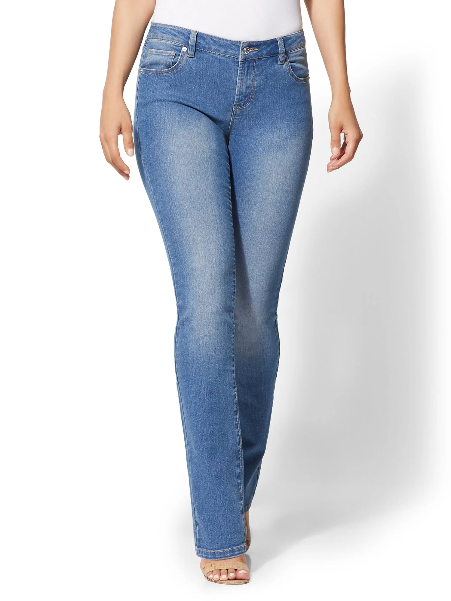 Petite Mid-Rise Bootcut Jeans - Essential Stretch