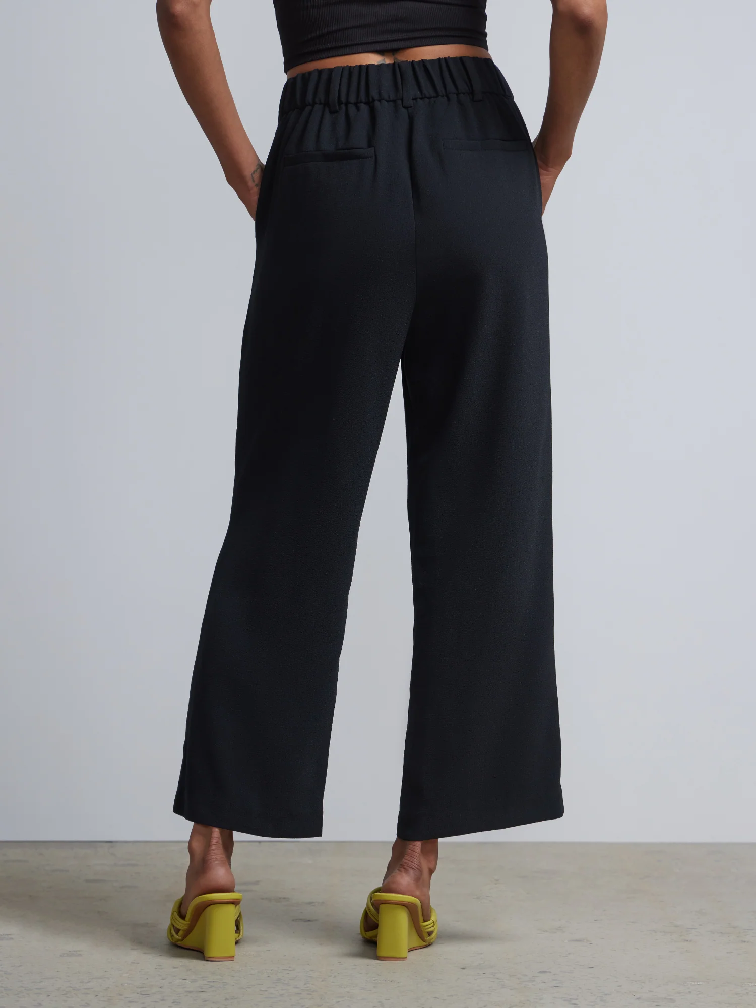 Petite Pull-On Crepe Wide-Leg Capri Pant - Image 3