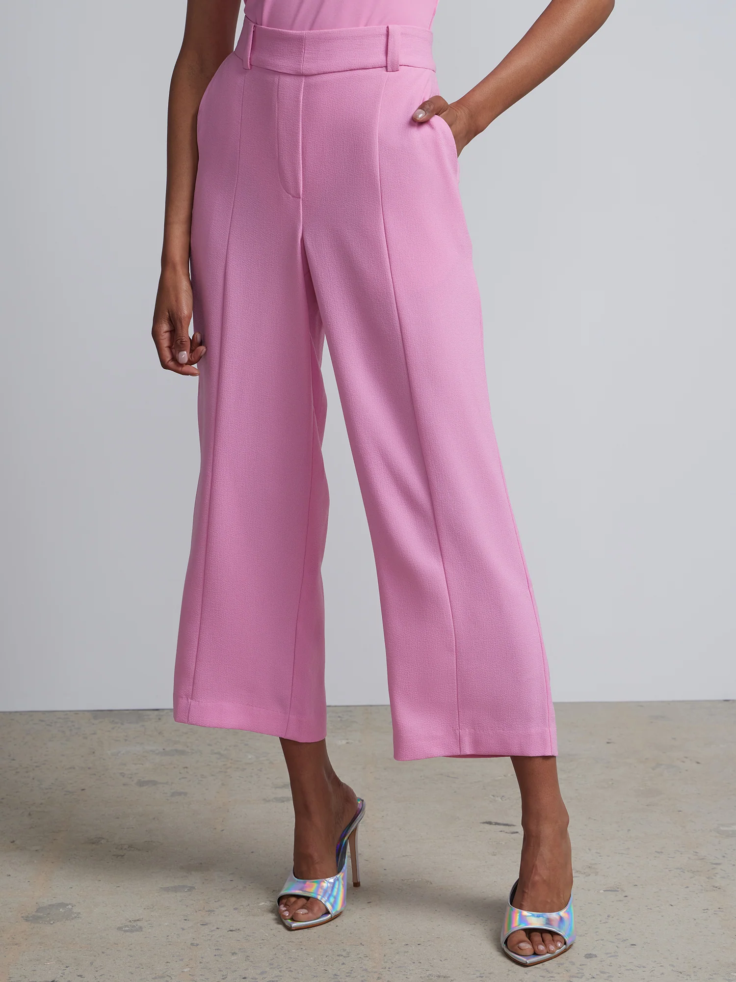 Petite Pull-On Crepe Wide-Leg Capri Pant - Image 5