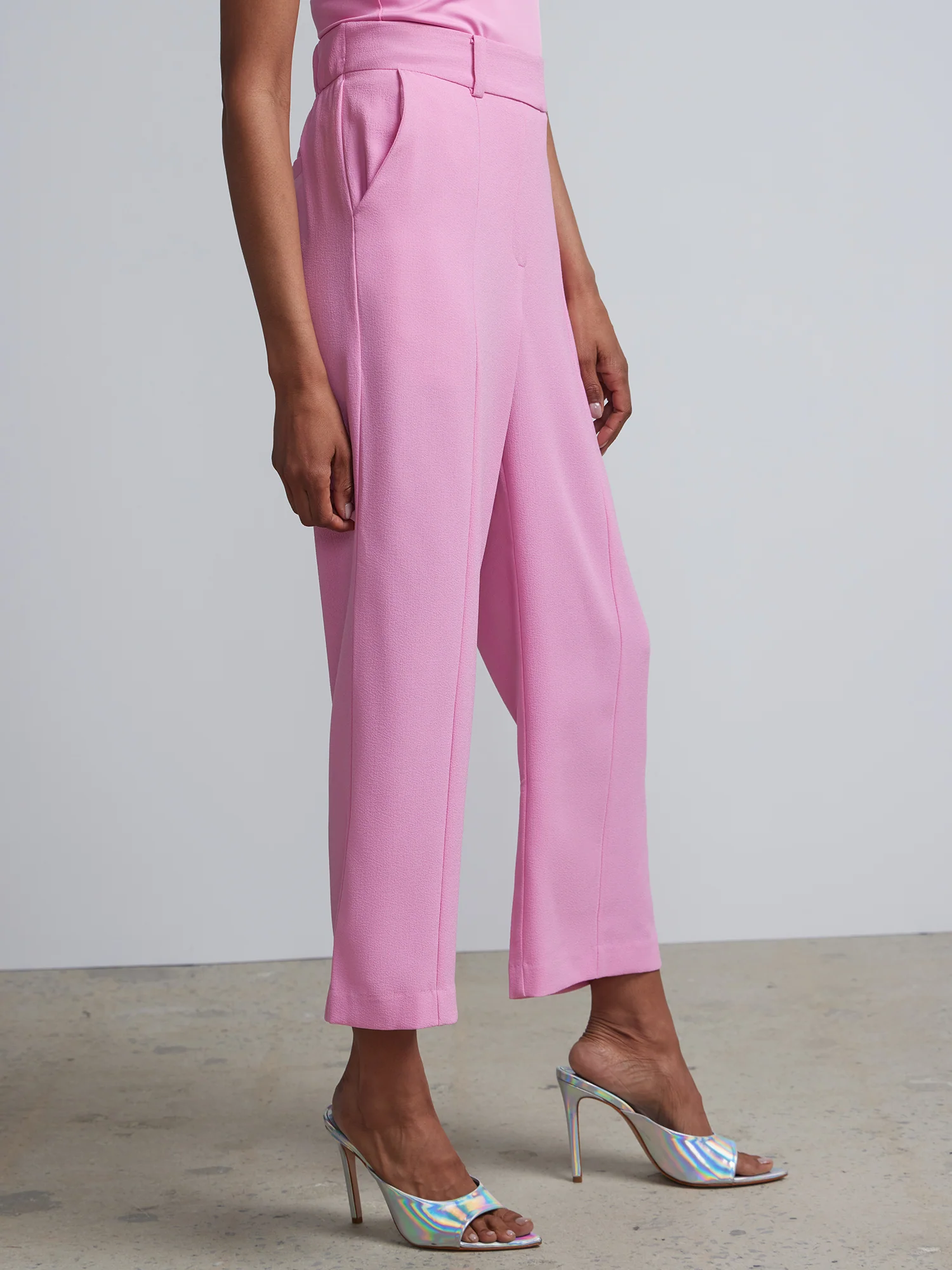Petite Pull-On Crepe Wide-Leg Capri Pant - Image 6