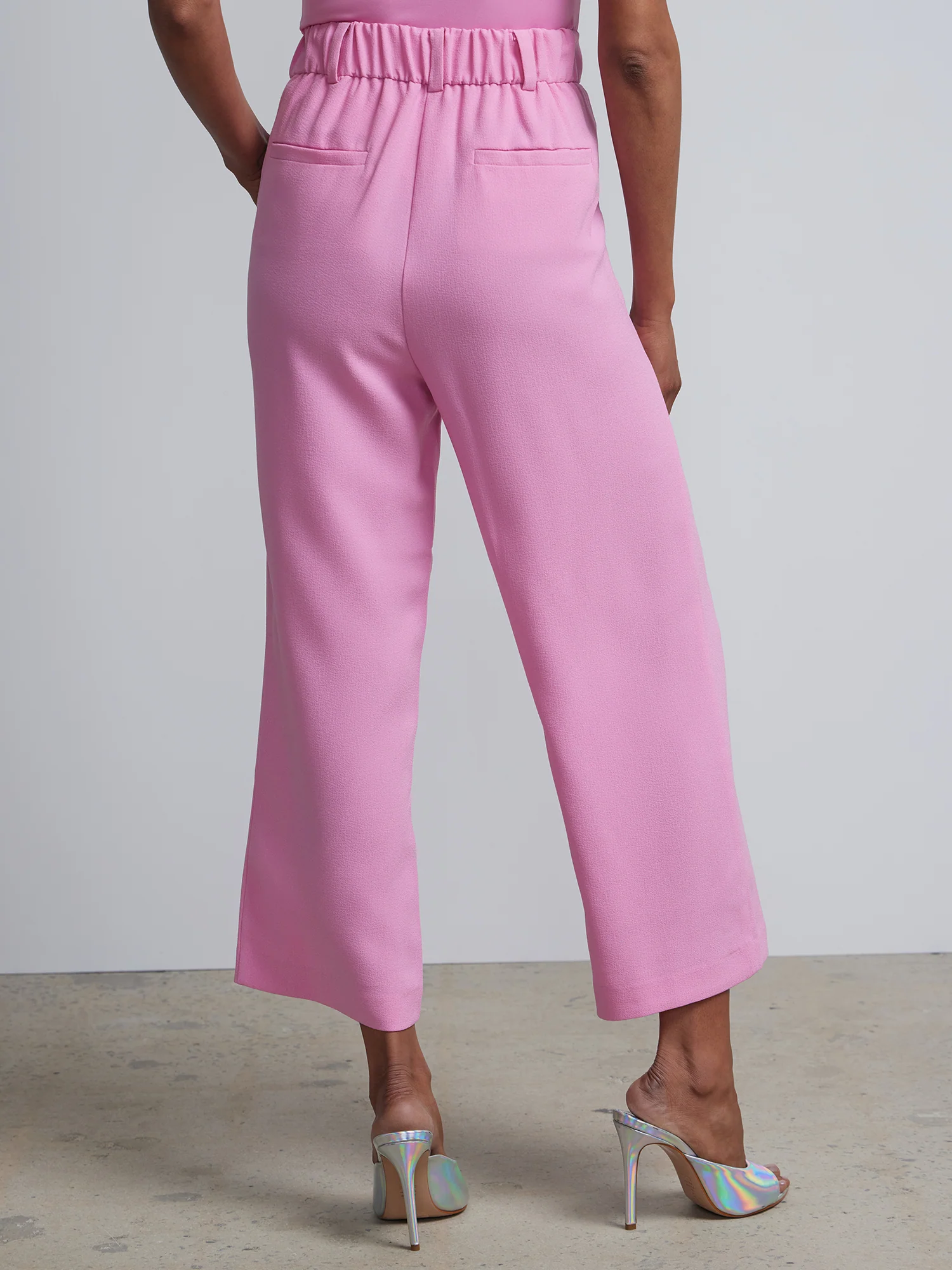 Petite Pull-On Crepe Wide-Leg Capri Pant - Image 7