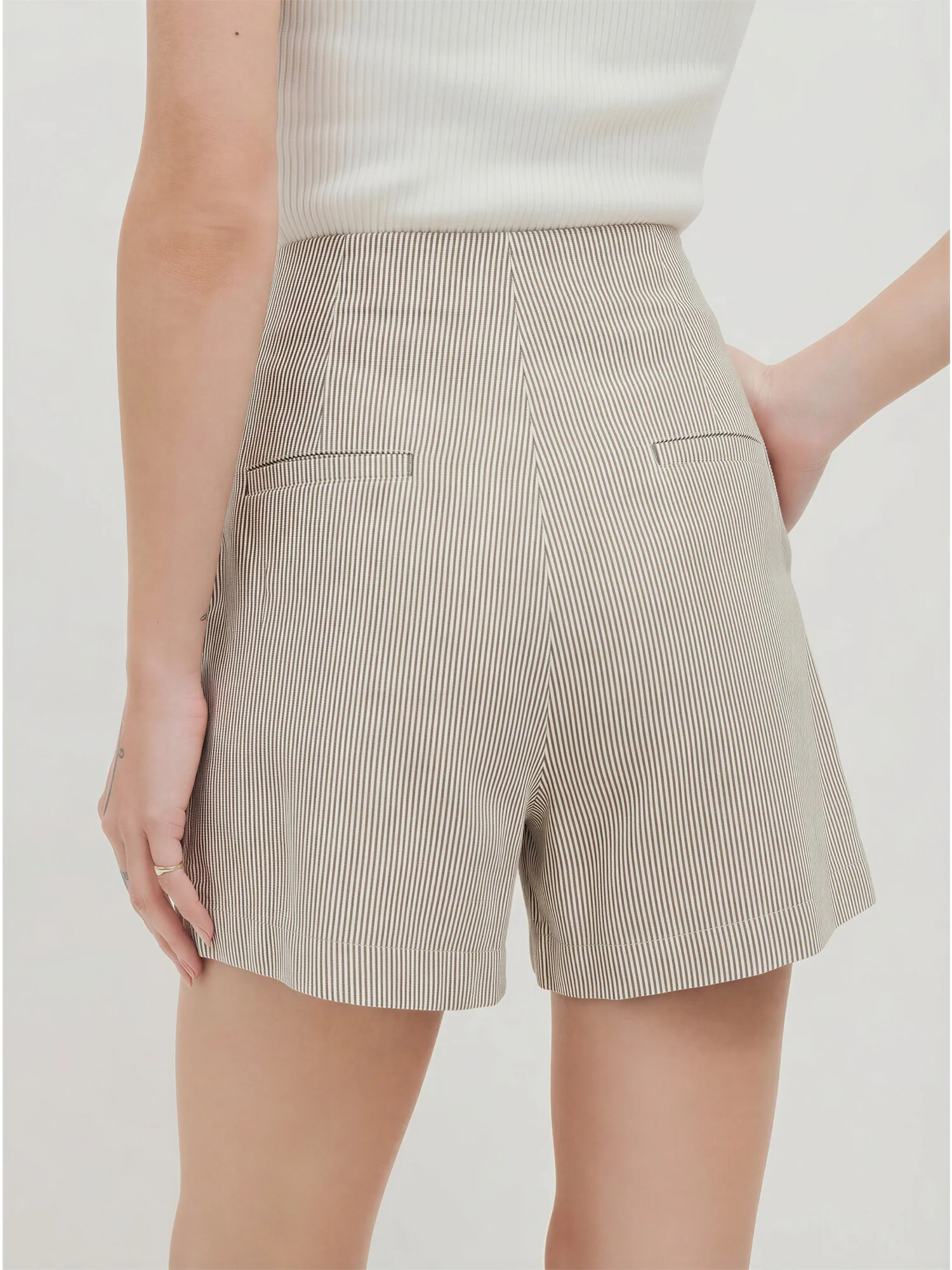 Pleated Front Hight Waist Shorts - Image 3