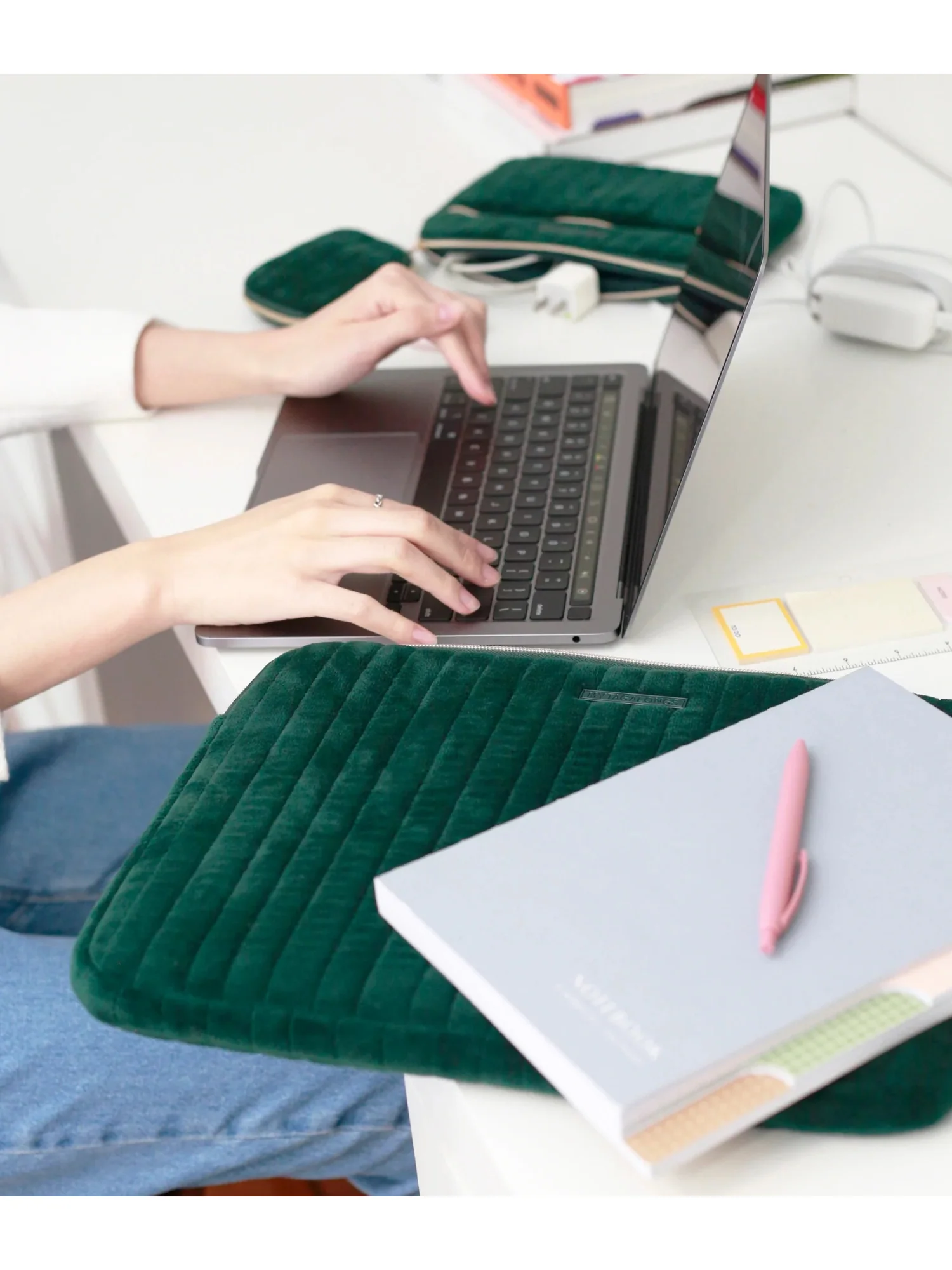 Mytagalongs Scarlett Laptop Sleeve, Emerald - Brands We Love - Image 5