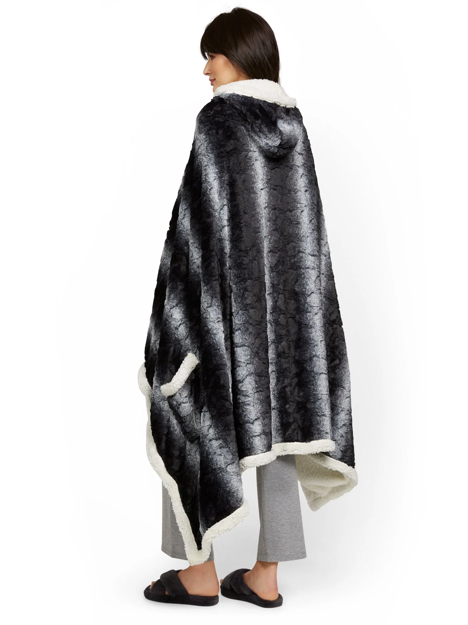 Shady Ultra Plush Snuggle Hoodie Robe - NY&C x Chic Home - Image 3
