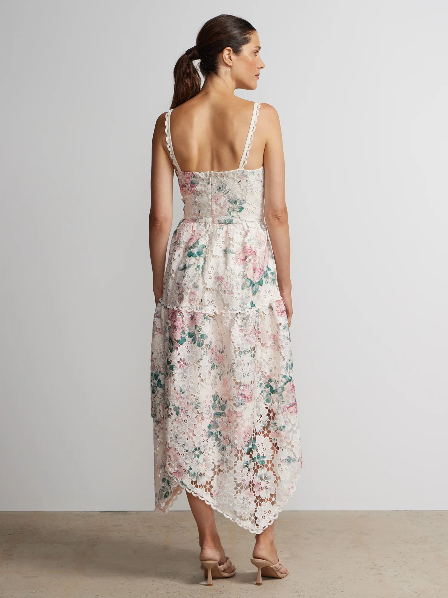 Sleeveless Floral Lace Dress - Image 3