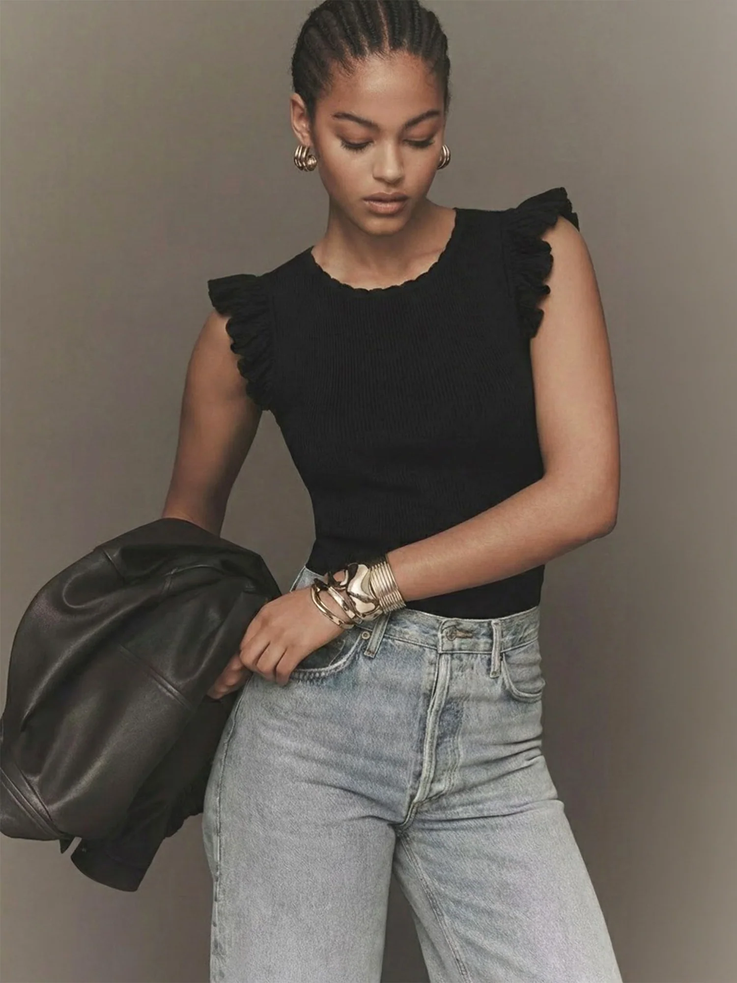 Short Sleeve Flutter Sleeve Knit Top