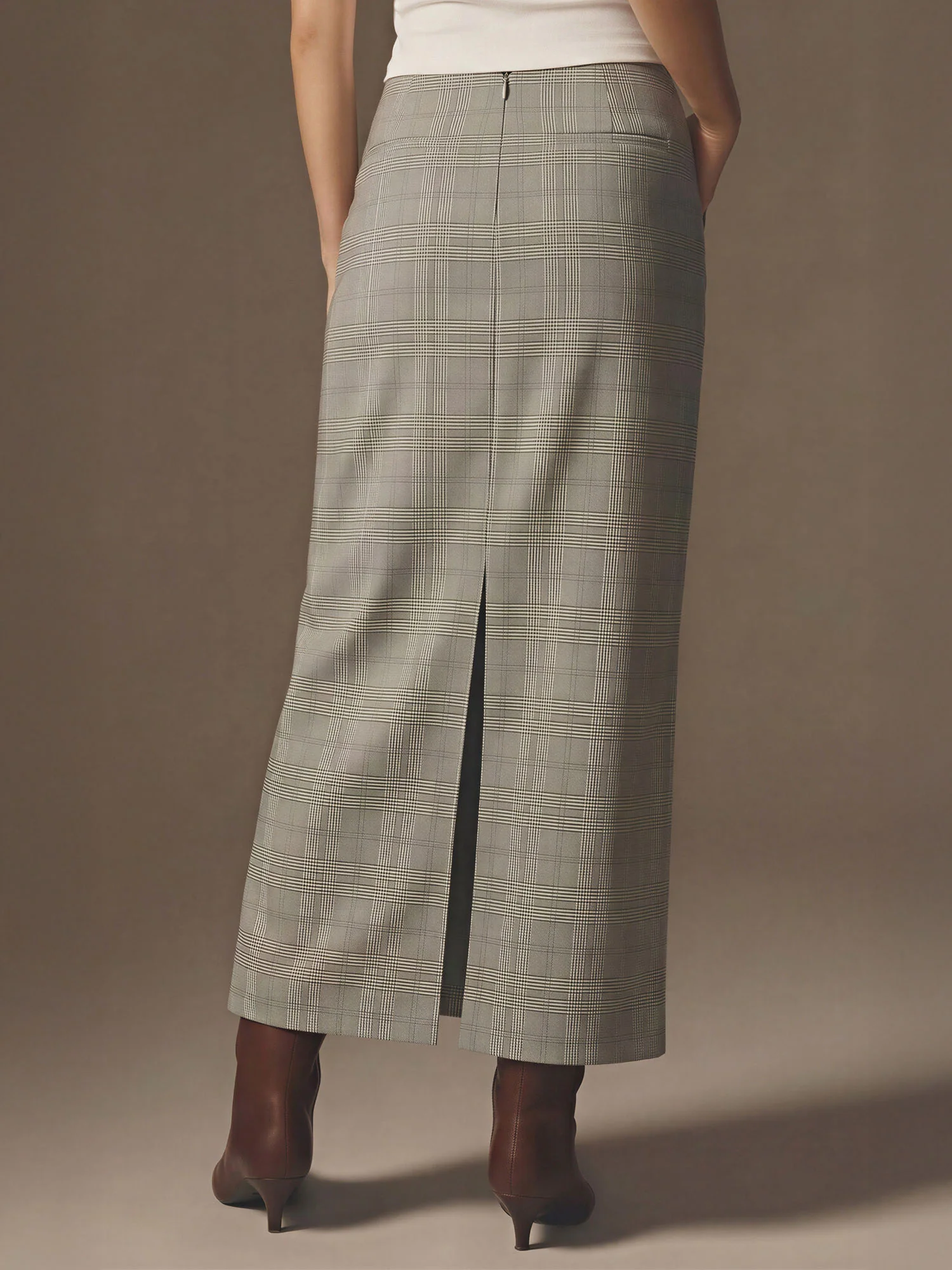 Two Pocket Plaid Maxi Pencil Skirt - Image 3