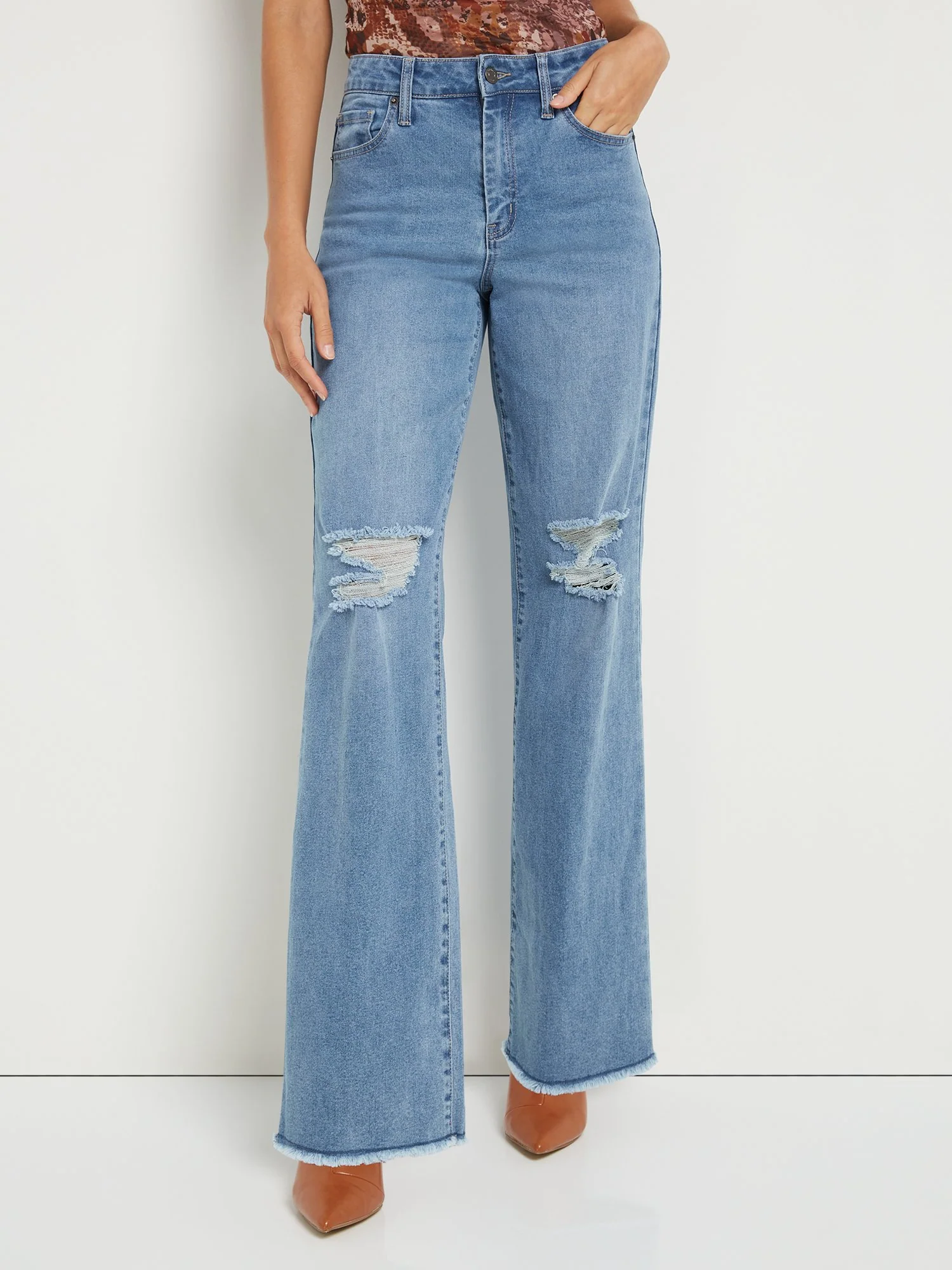 Ultra High-Waisted Wide-Leg Jeans - Light Wash - Image 5