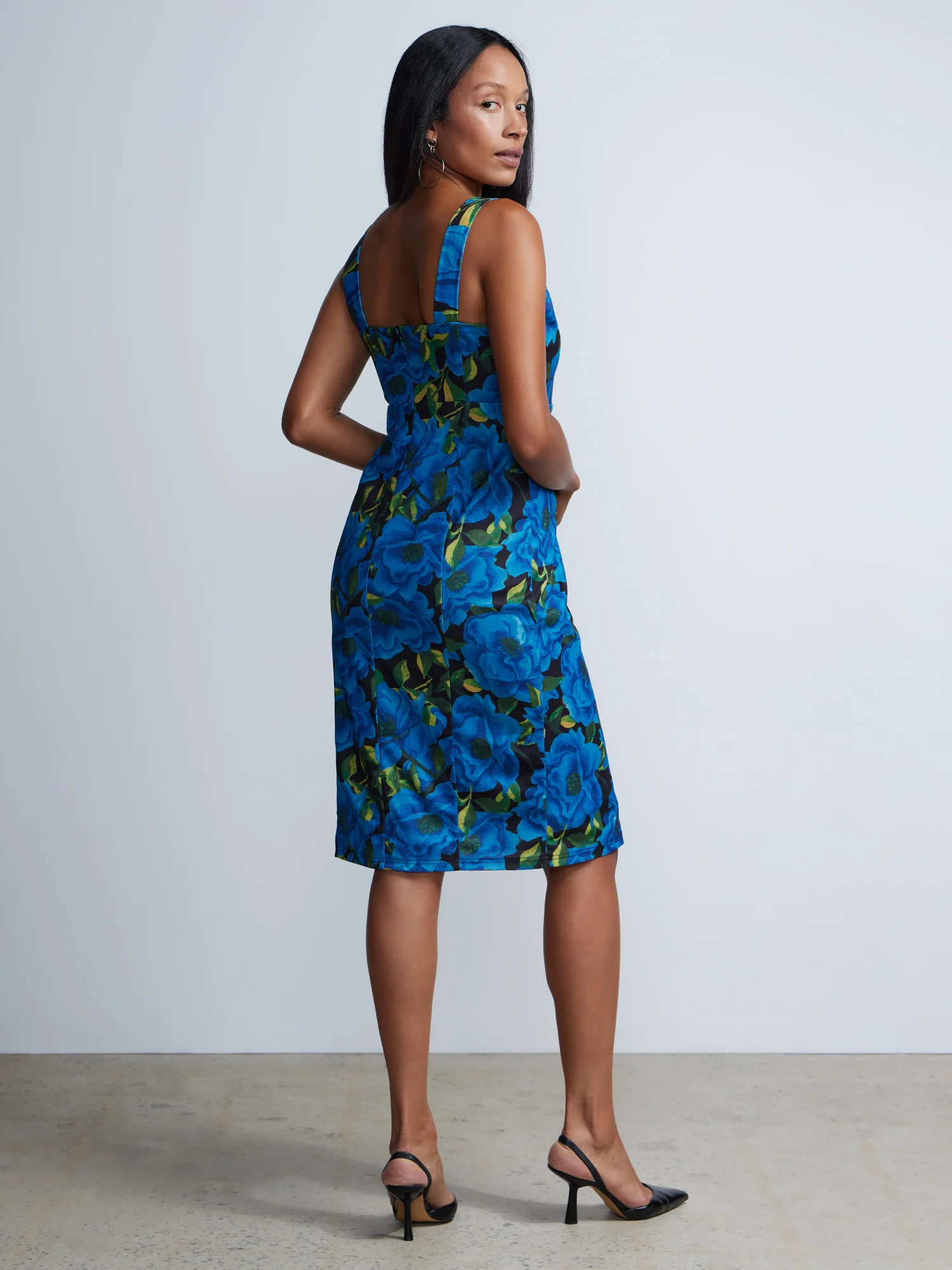 V-neck Front Slit Floral Dress - Image 3