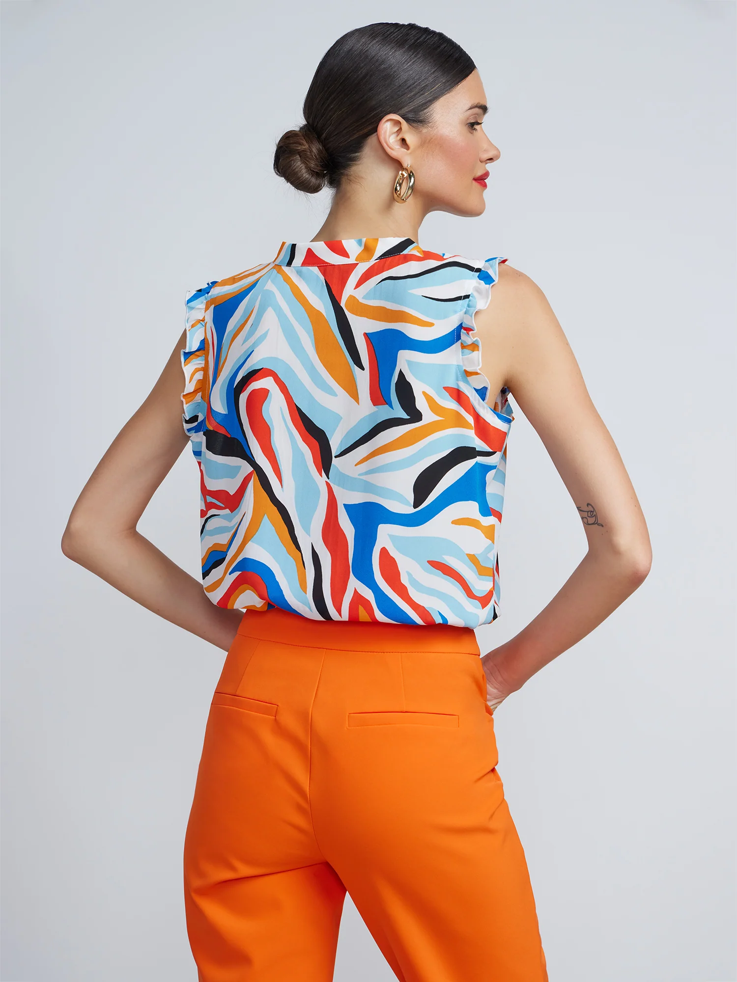 V-Neck Sleeveless Printed Top - Image 3